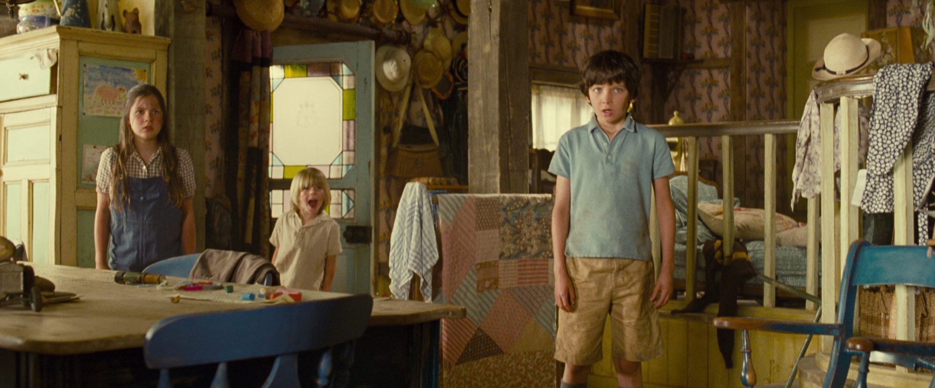 魔法保姆麦克菲2 [简繁英字幕].Nanny.McPhee.Returns.2010.BluRay.1080p.x265.10bit.DDP5.1-SSDSSE 6.35GB-2.png