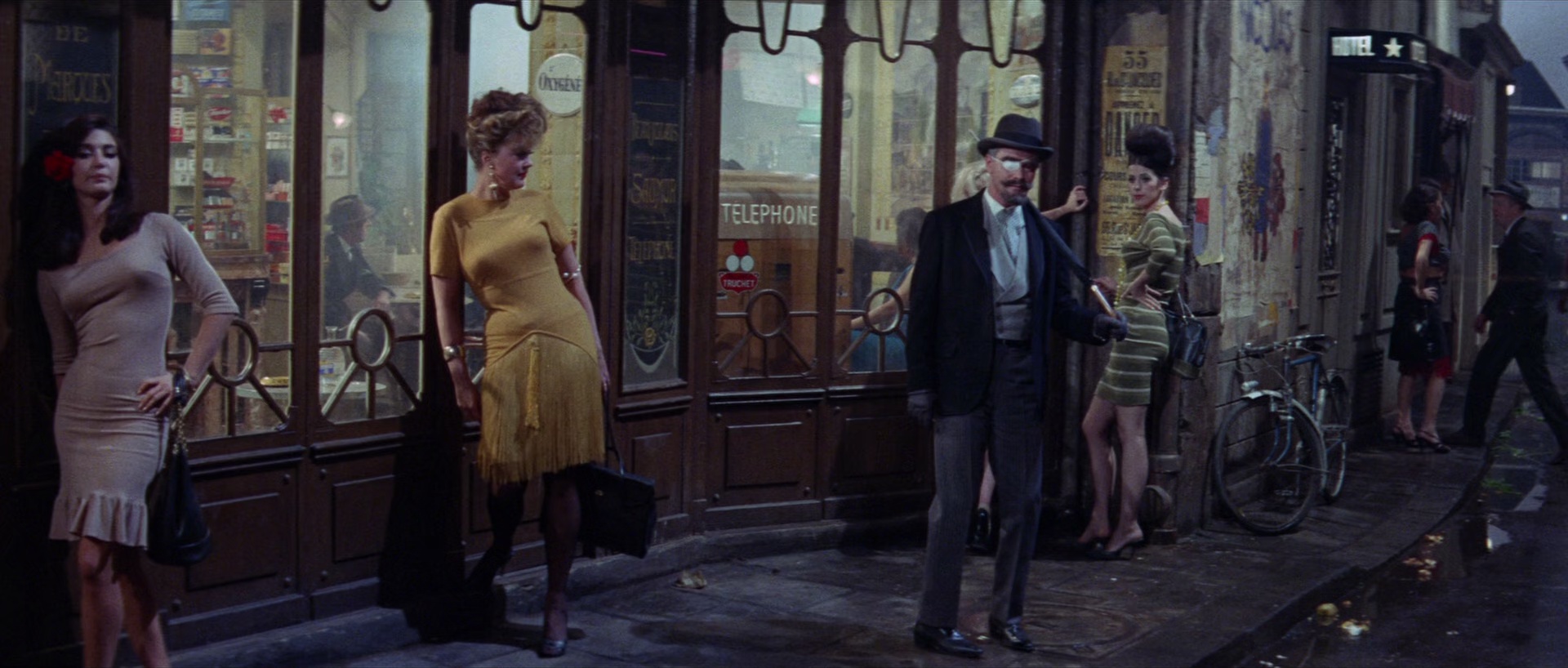 爱玛姑娘 [简繁英字幕].Irma.la.Douce.1963.BluRay.1080p.x265.10bit-SSDSSE 6.11GB-4.png