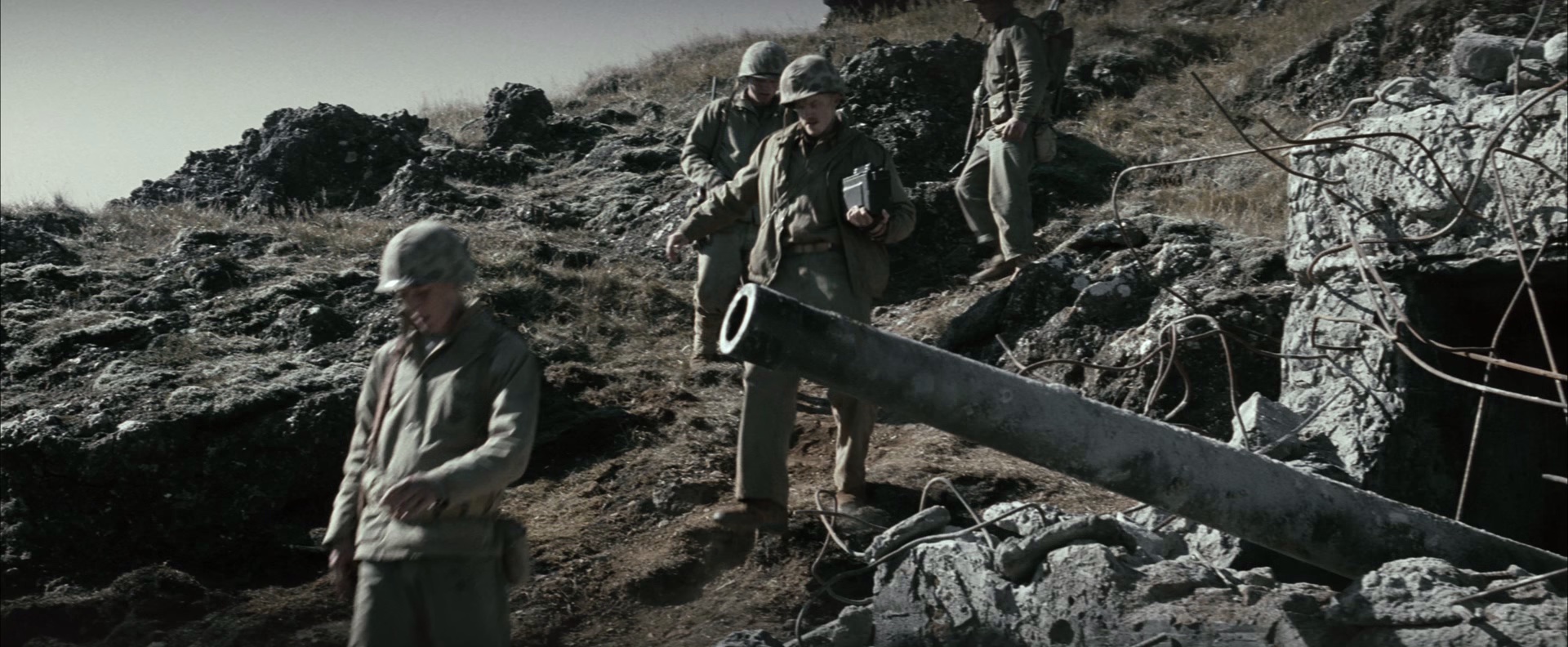 父辈的旗帜 [国英多音轨/中英字幕].Flags.of.Our.Fathers.2006.BluRay.1080p.x265.10bit.2Audio-SSDSSE 5.67GB-5.png