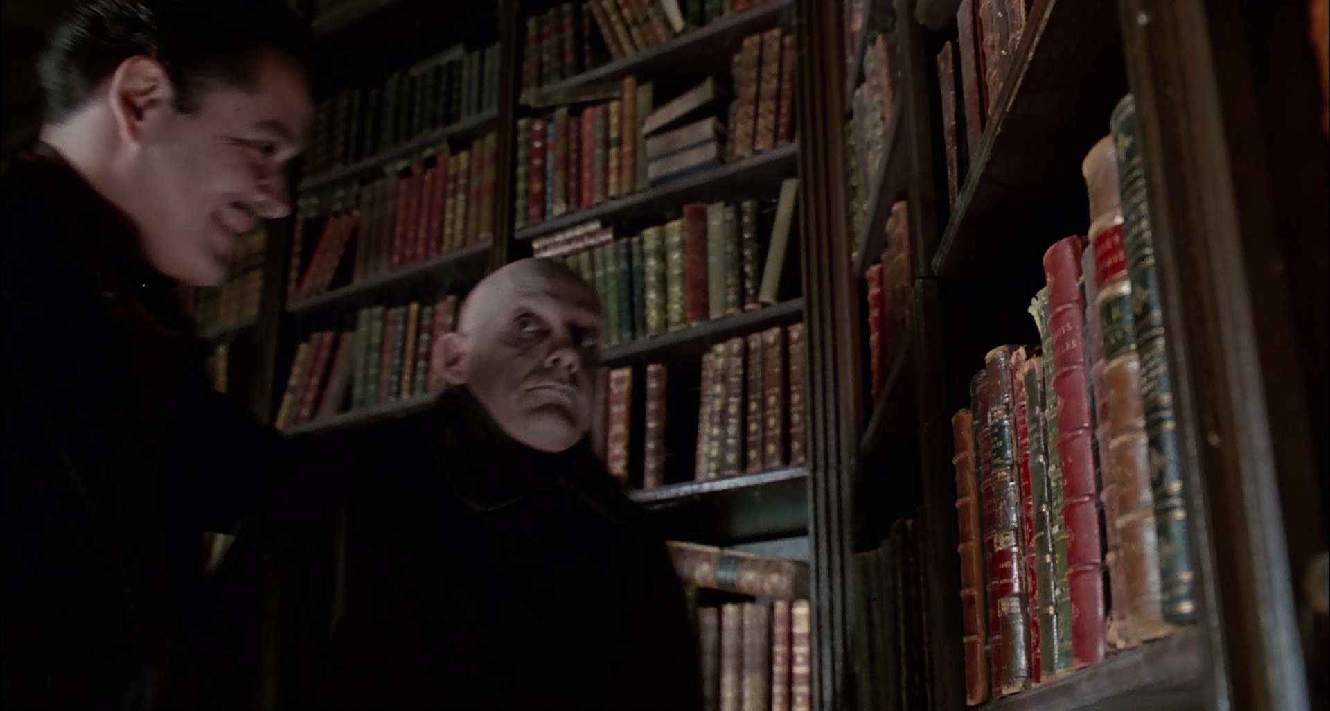 亚当斯一家 [中英字幕].The.Addams.Family.1991.1080p.Bluray.x265.10bit-SSDSSE 4.95GB-3.png