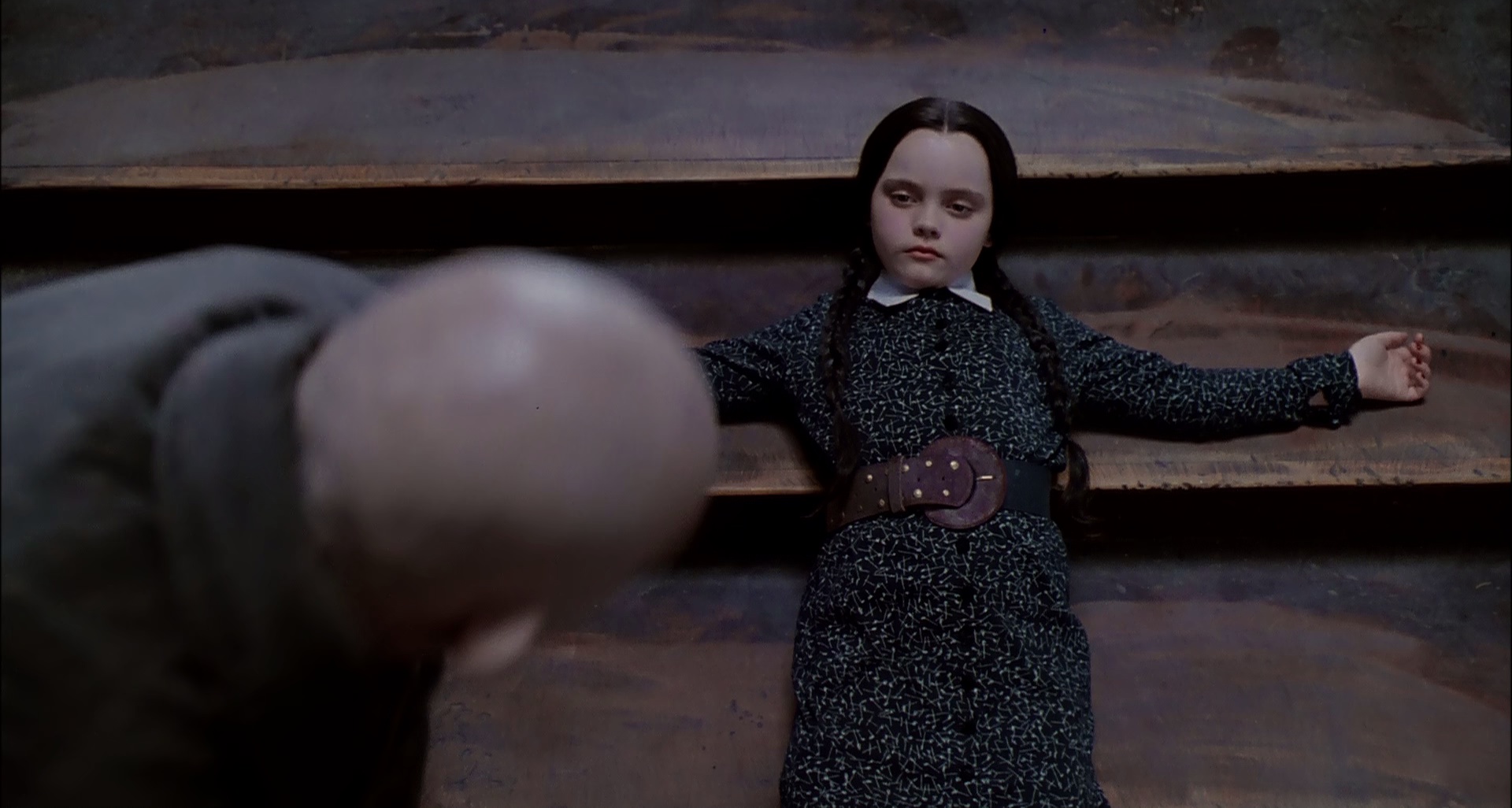 亚当斯一家 [中英字幕].The.Addams.Family.1991.1080p.Bluray.x265.10bit-SSDSSE 4.95GB-4.png