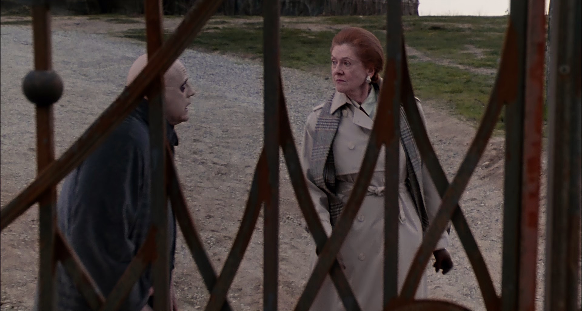 亚当斯一家 [中英字幕].The.Addams.Family.1991.1080p.Bluray.x265.10bit-SSDSSE 4.95GB-5.png