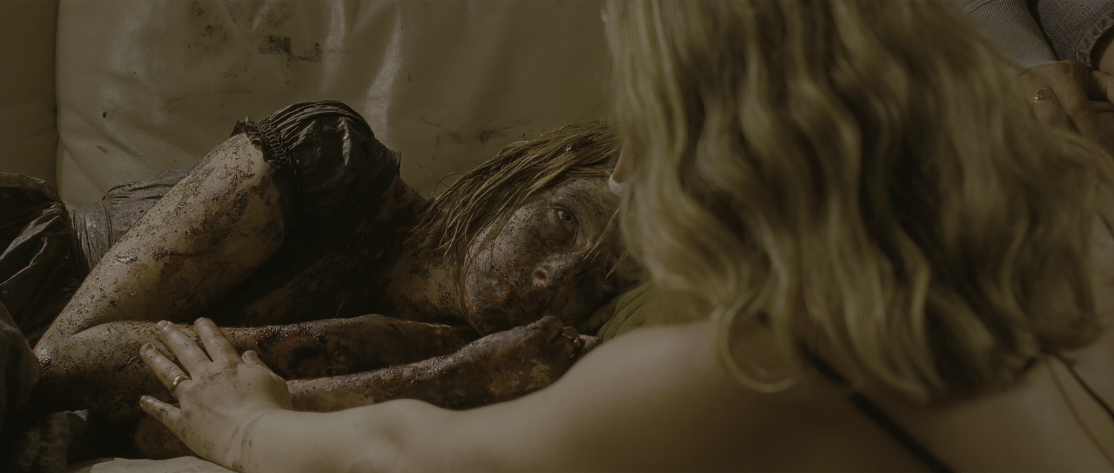 伊甸湖 [HDR/杜比视界双版本][简繁英双语字幕].Eden.Lake.2008.UHD.BluRay.2160p.x265.10bit.DoVi-SSDSSE 20.25GB-7.png