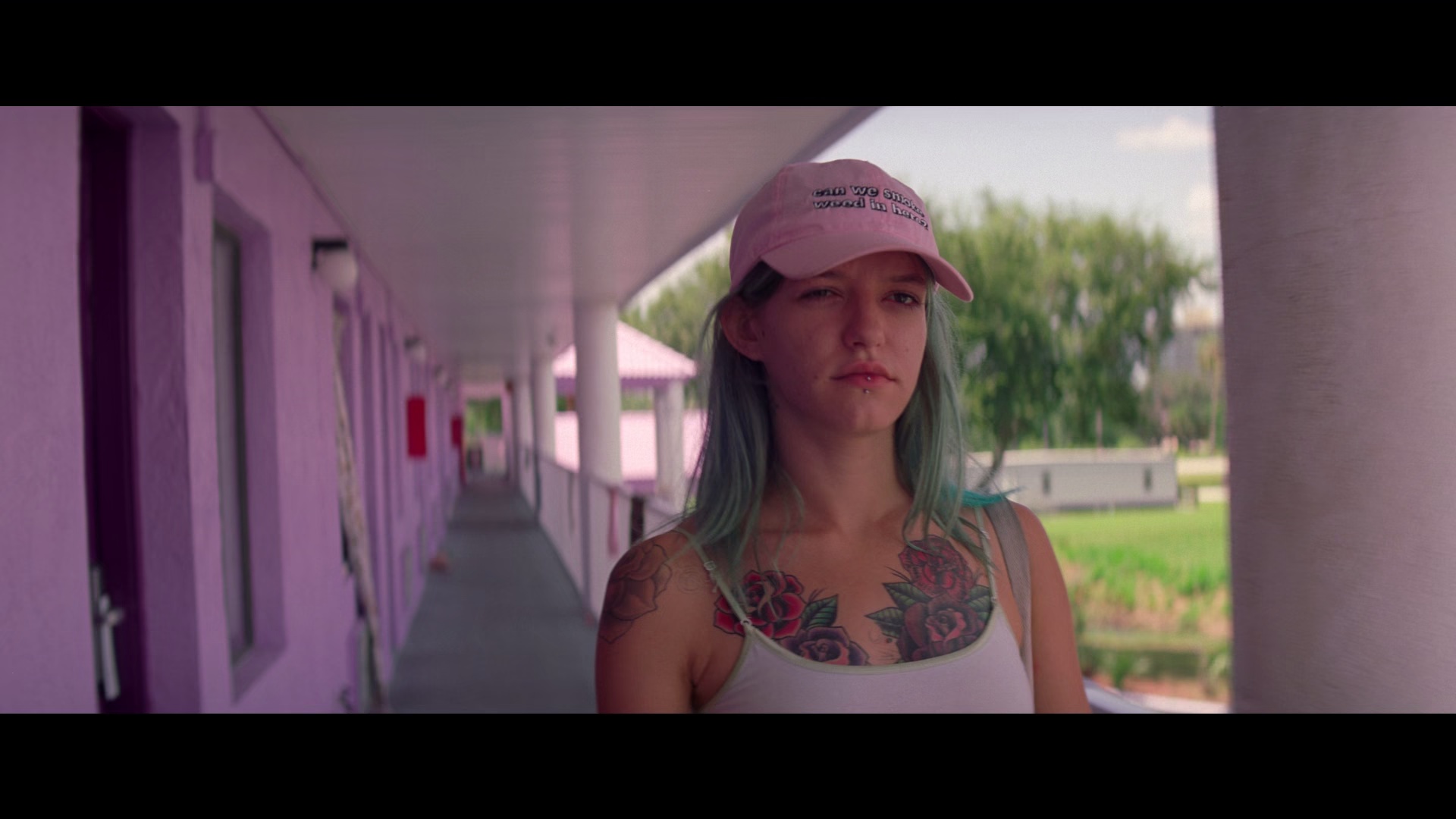 佛罗里达乐园 [简繁英字幕].The.Florida.Project.2017.BluRay.1080p.x265.10bit.DDP5.1.UC-SSDSSE 7.14GB-7.png