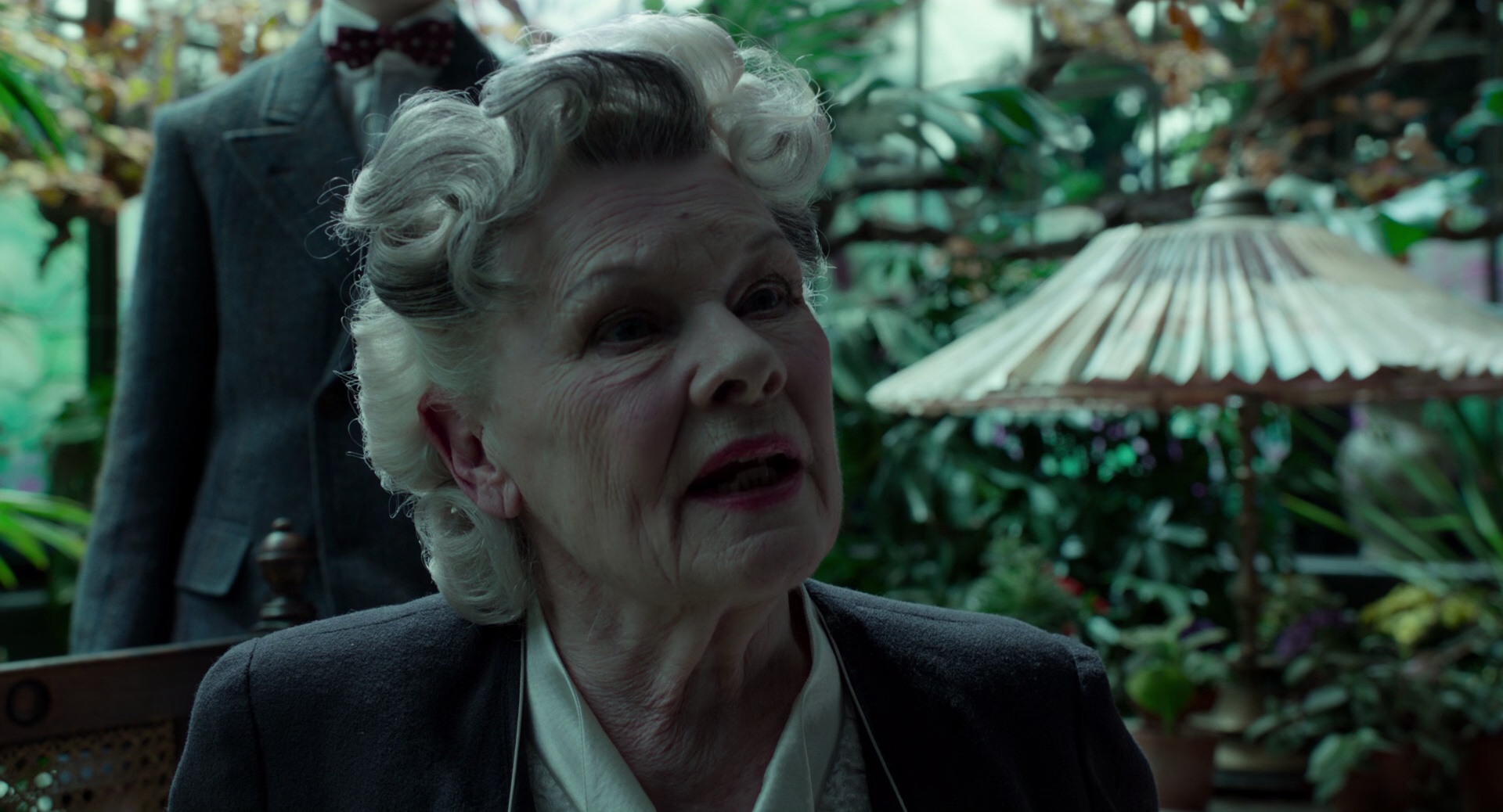 佩小姐的奇幻城堡 [中英字幕].Miss.Home.for.Peculiar.Children.2016.BluRay.1080p.x265.10bit-SSDSSE 4.16GB-5.png