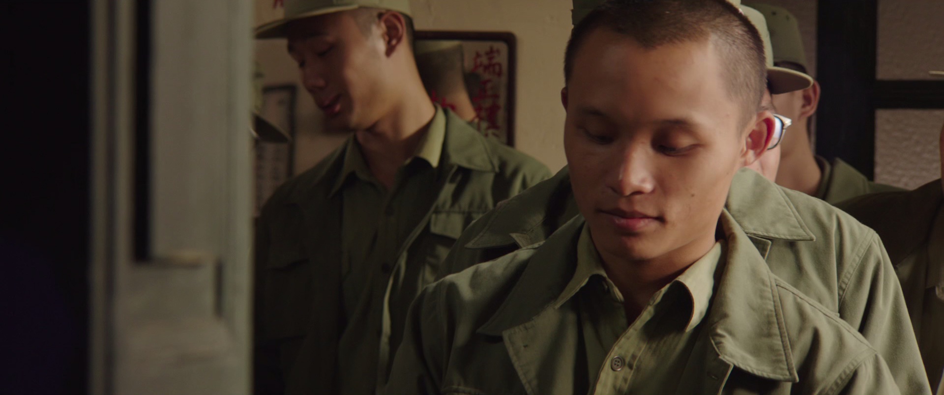 军中乐园 [国语音轨/简繁英字幕].Paradise.in.Service.2014.BluRay.1080p.x265.10bit-SSDSSE 6.06GB-4.png