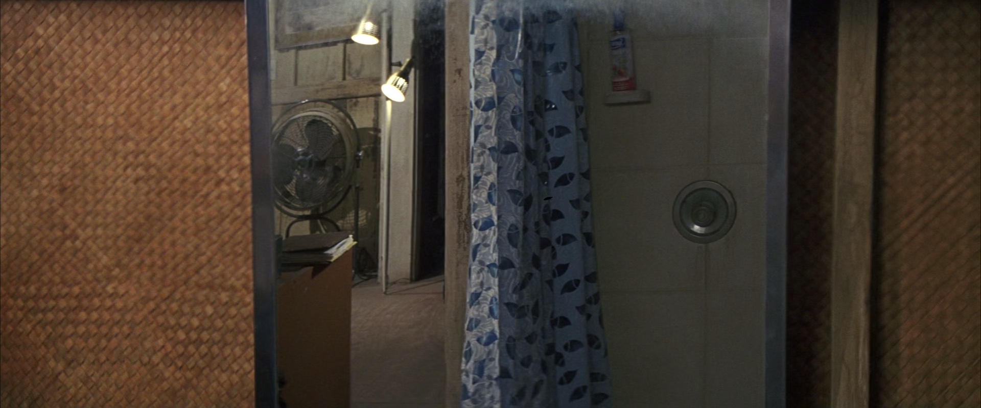 初恋50次 [国英多音轨/中英字幕].50.First.Dates.2004.BluRay.1080p.x265.10bit.2Audio-SSDSSE 4.85GB-3.png