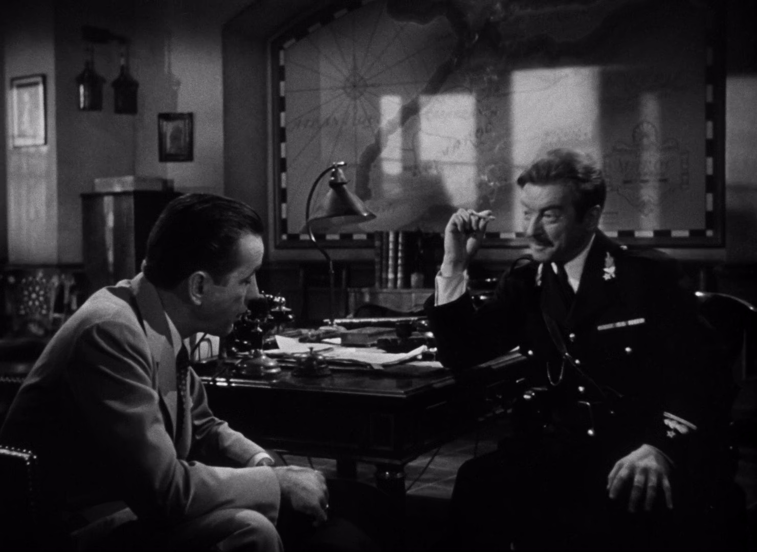 卡萨布兰卡 [国英多音轨/中英字幕].Casablanca.1942.BluRay.1080p.x265.10bit.5Audio-SSDSSE 4.52GB-7.png
