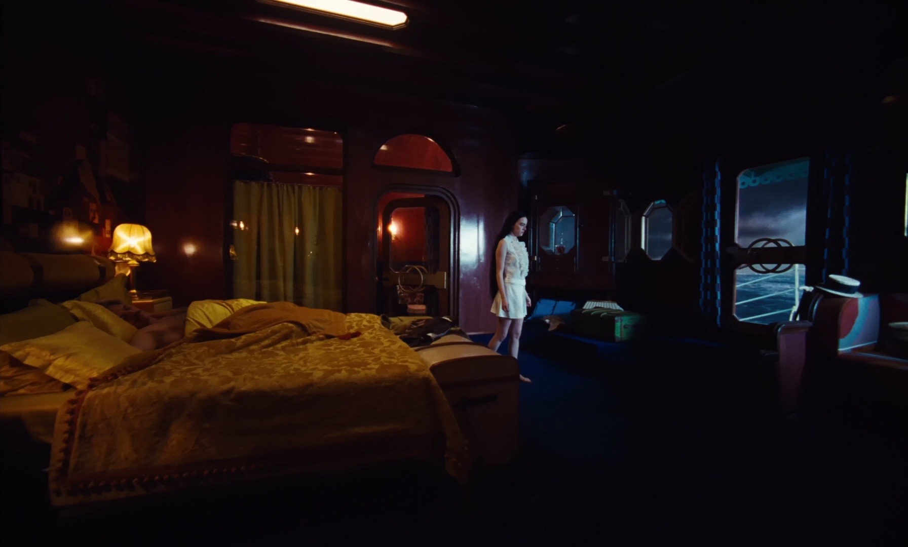 可怜的东西 [简繁英字幕].Poor.Things.2023.1080p.Blu-SSDSSE 9.01GB-4.png