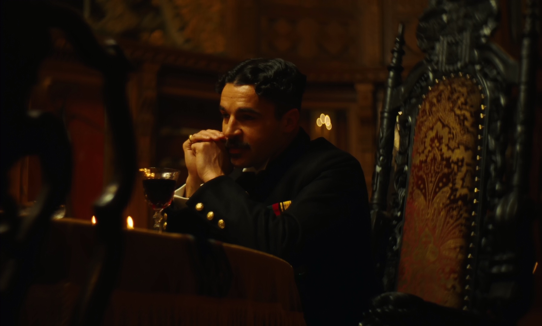 可怜的东西 [简繁英字幕].Poor.Things.2023.1080p.Blu-SSDSSE 9.01GB-7.png