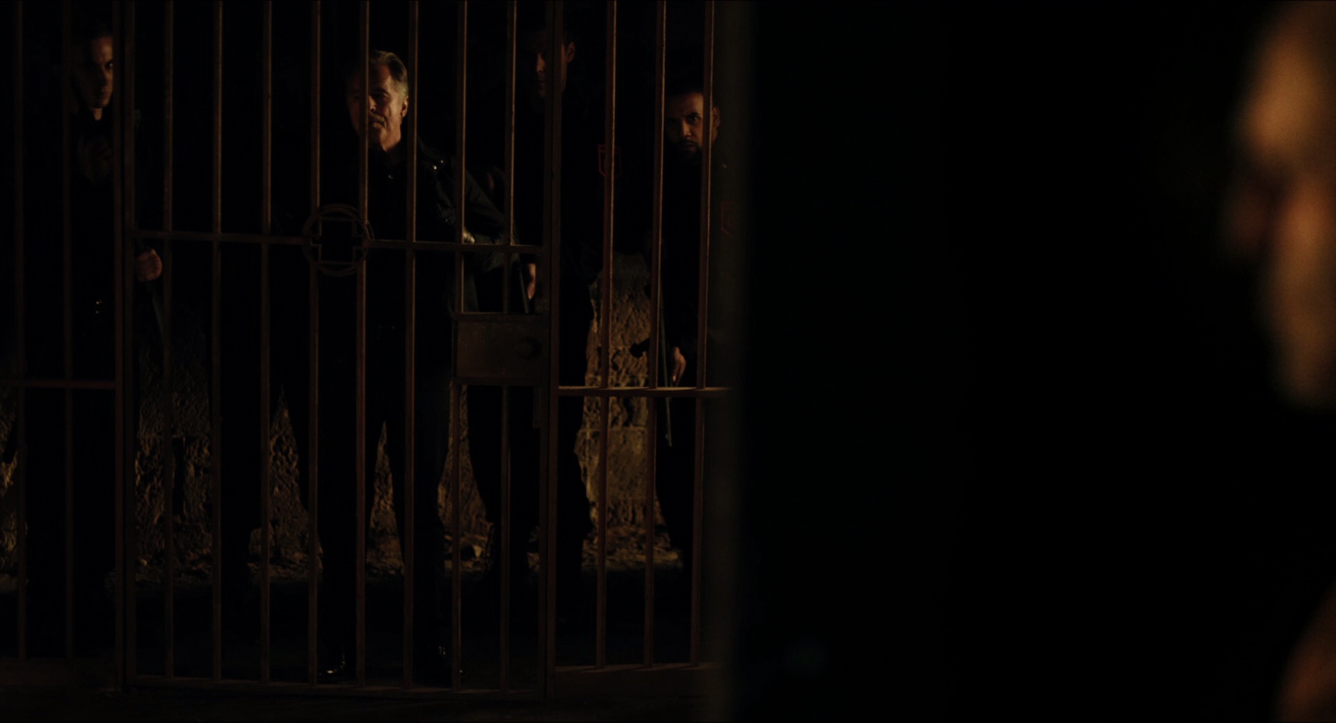 困斗99号囚室 [简繁英字幕].Brawl.in.Cell.Block.99.BluRay.1080p.x265.10bit-SSDSSE 5.70GB-7.png