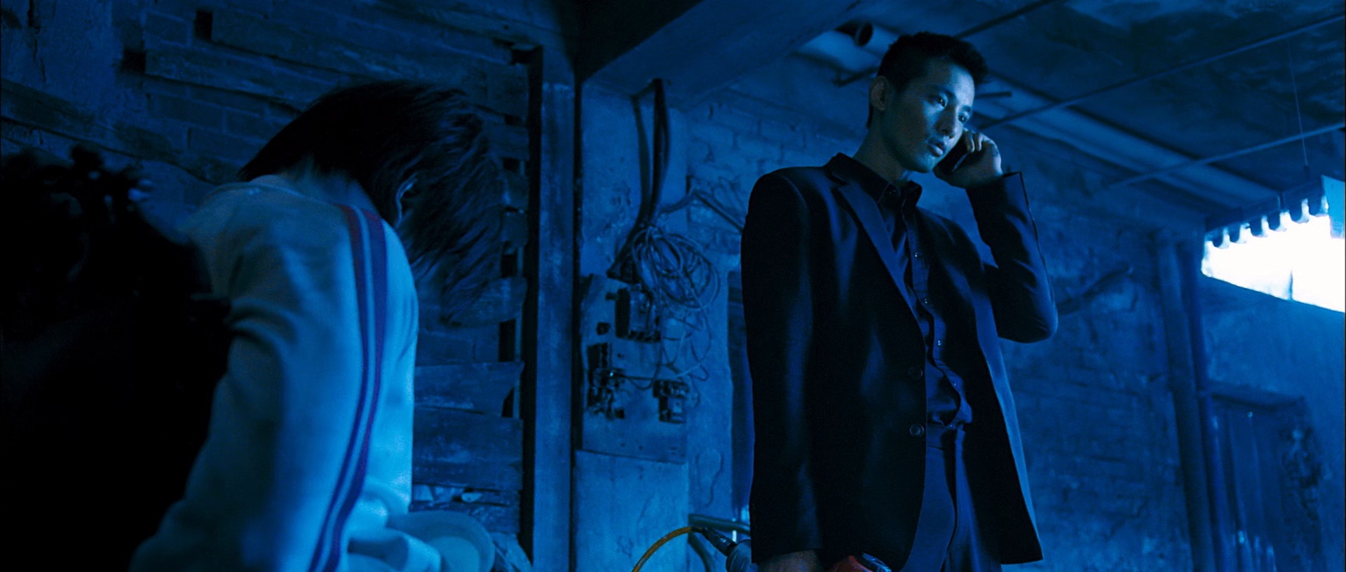 孤胆特工 [中英字幕].The.Man.From.Nowhere.2010.BluRay.1080p.x265.10bit-SSDSSE 4.94GB-6.png