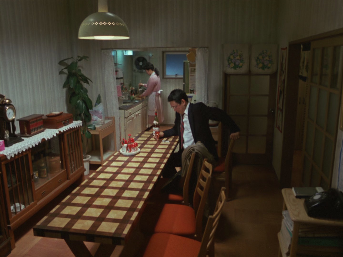 家族游戏 [简繁英字幕].The.Family.Game.1983.BluRay.1080p.x265.10bit-SSDSSE 3.15GB-3.png