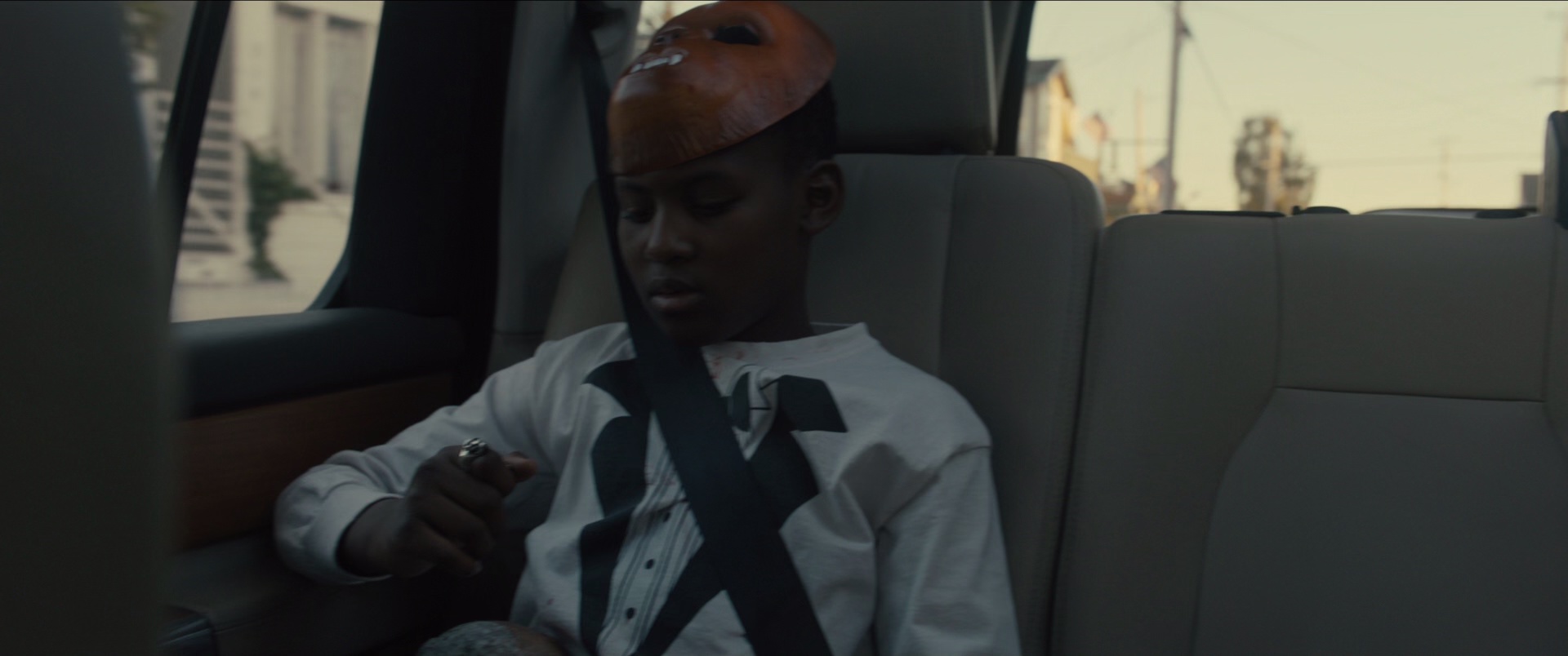 我们 [简繁英双语字幕].Us.2019.Bluray.1080p.x265.DDP5.1-SSDSSE 2.68GB-6.png