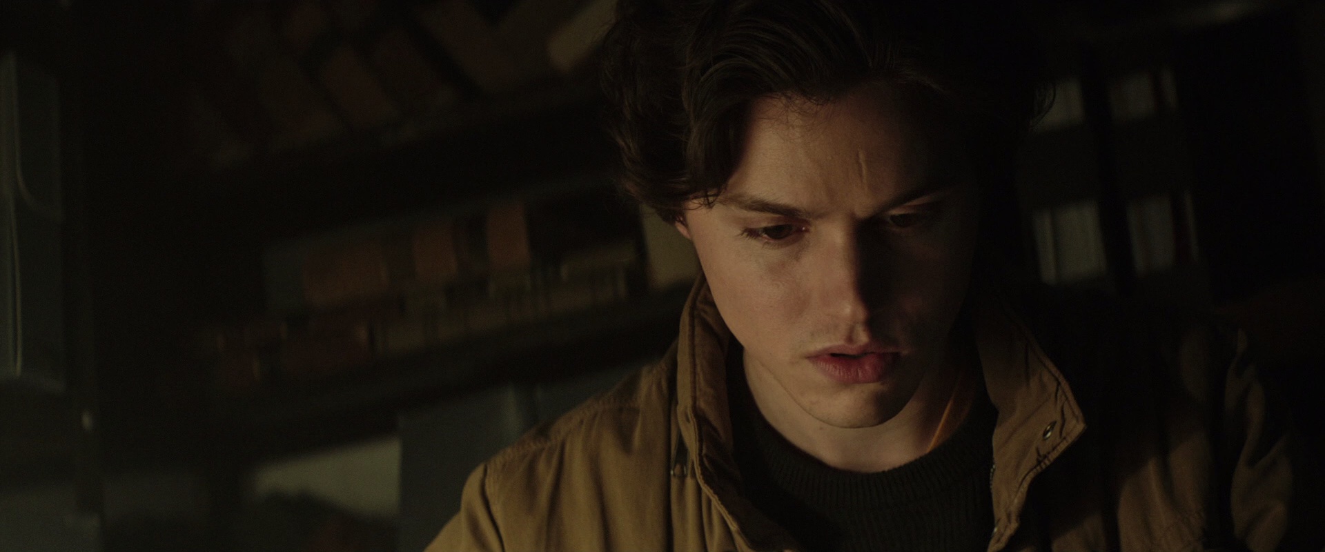 拍栗得 [中文字幕].Polaroid.2019.BluRay.1080p.x265.10bit-SSDSSE 4.71GB-5.png