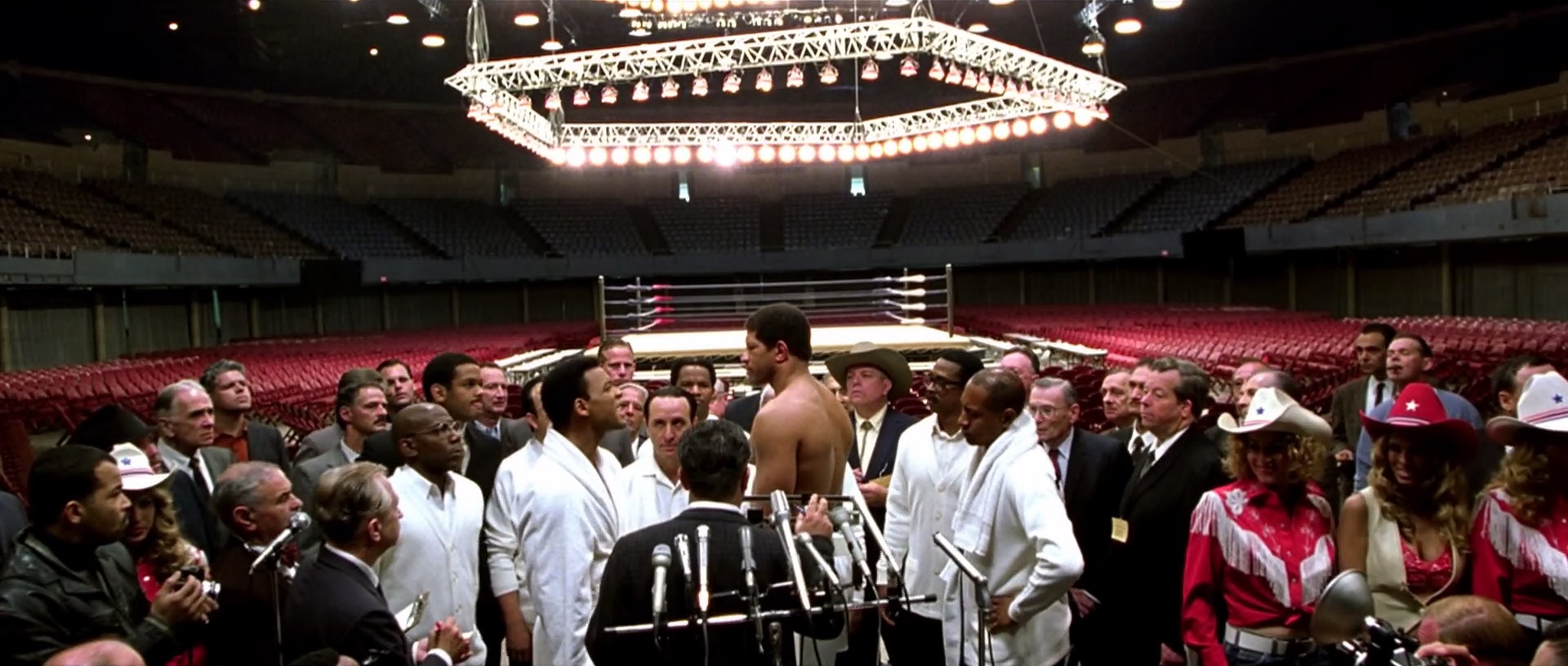 拳王阿里 [中英字幕].Ali.2001.Bluray.1080p.x265.10bit-SSDSSE 6.18GB-4.png