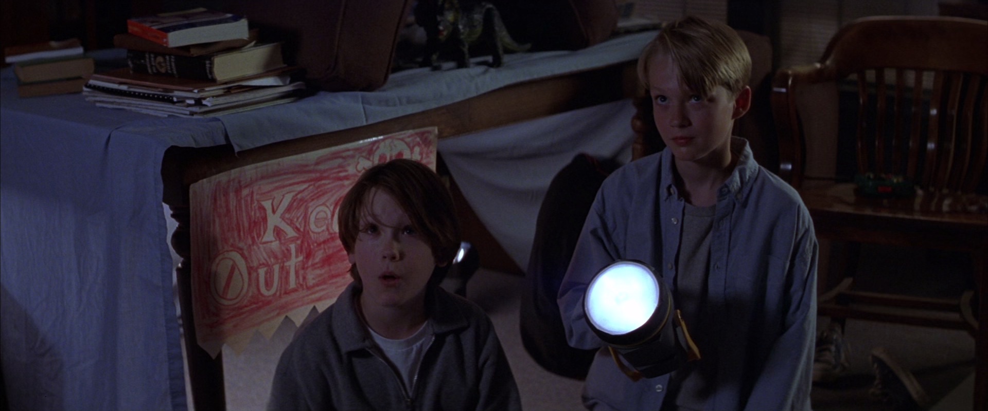 无懈可击 [国英多音轨/简英字幕].Arlington.Road.1999.1080p.Blu-SSDSSE 4.76GB-2.png