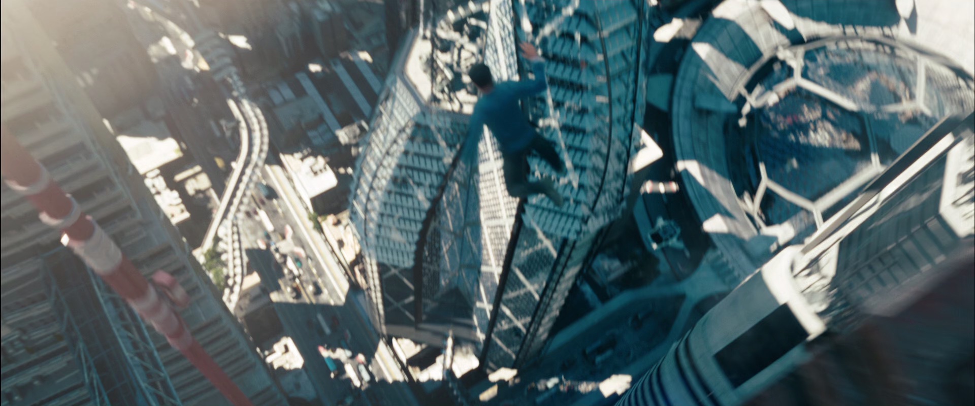 星际迷航2：暗黑无界 [国英多音轨/中英字幕].Star.Trek.Into.Darkness.2013.BluRay.1080p.x265.10bit.2Audio-SSDSSE 7.52GB-7.png