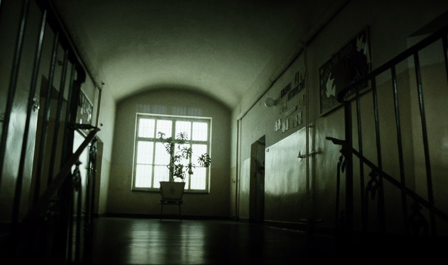 杀人短片 [简英字幕].A.Short.Film.About.Killing.1988.1080p.BluRay.x265.10bit.FLAC-SSDSSE 8.42GB-6.png