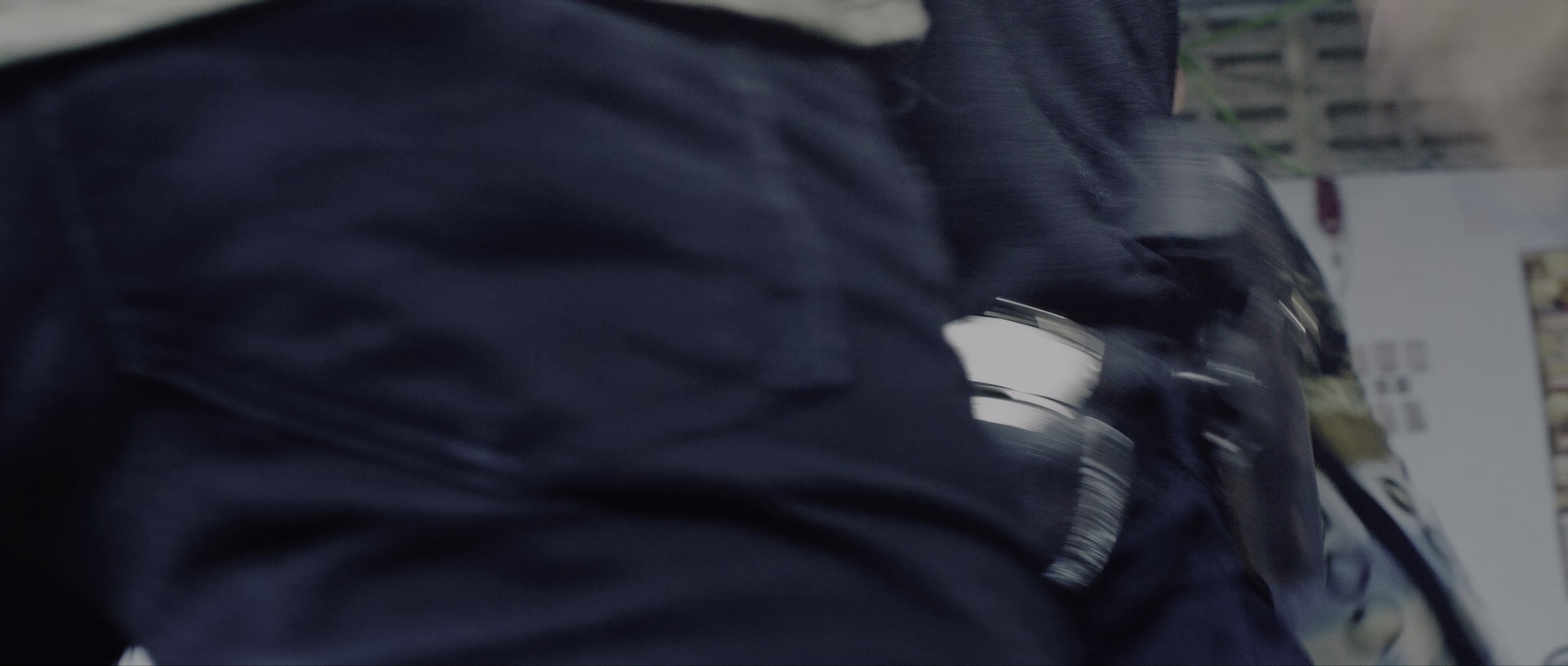 杀破狼·贪狼 [国粤多音轨/繁英字幕].Paradox.2017.BluRay.2160p.x265.10bit.HDR.4Audio-SSDSSE 21.92GB-4.png