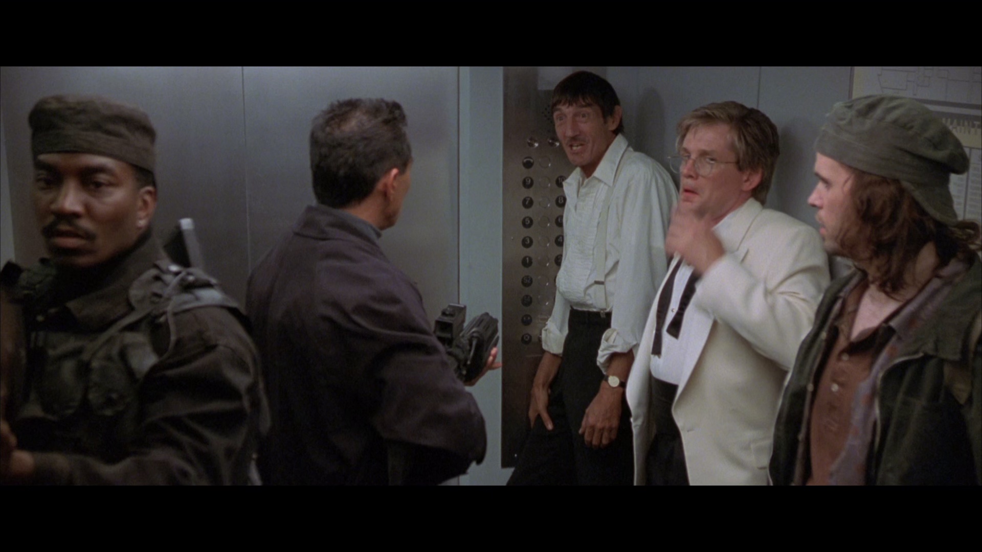 极度深寒 [国英多音轨/简英字幕].Deep.Rising.1998.1080p.Blu-SSDSSE 6.43GB-4.png