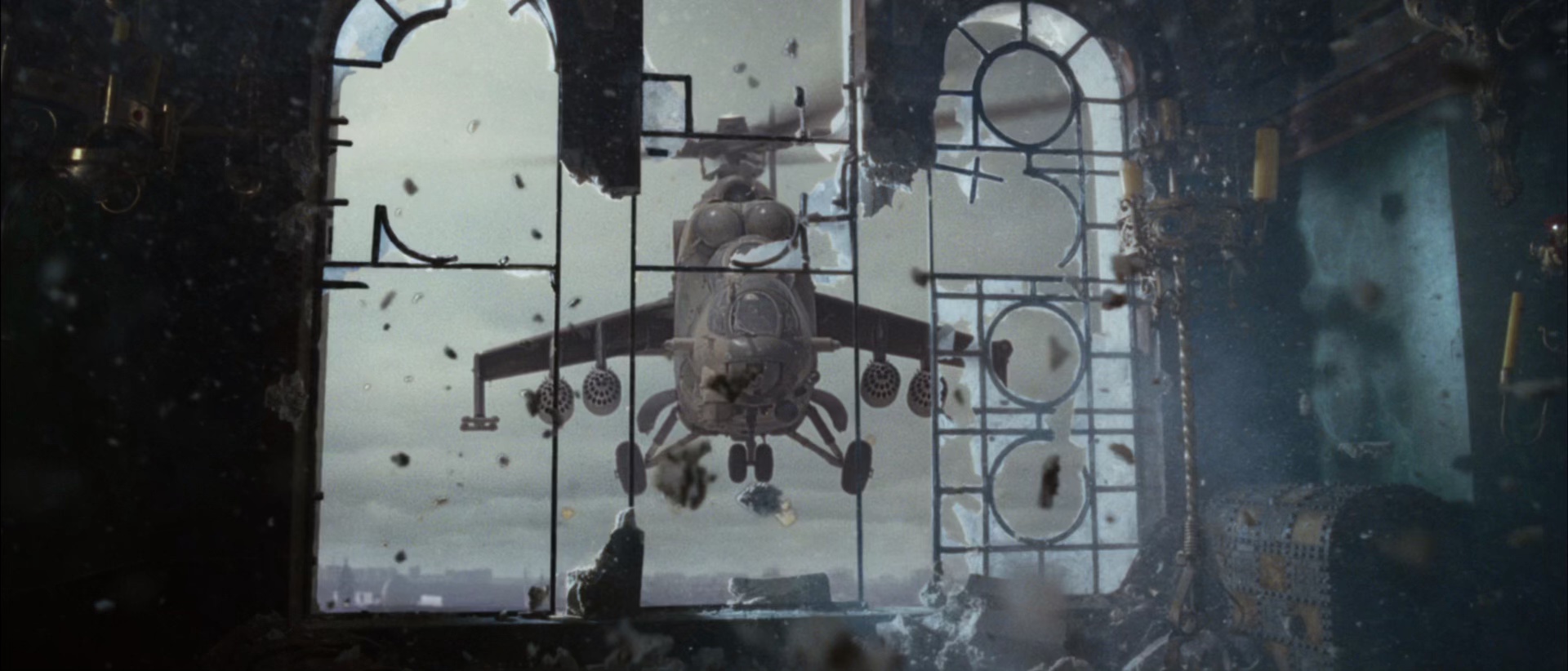 杀手：代号47 [国英多音轨/中英字幕].Hitman.2007.BluRay.1080p.x265.10bit.2Audio-SSDSSE 3.79GB-7.png