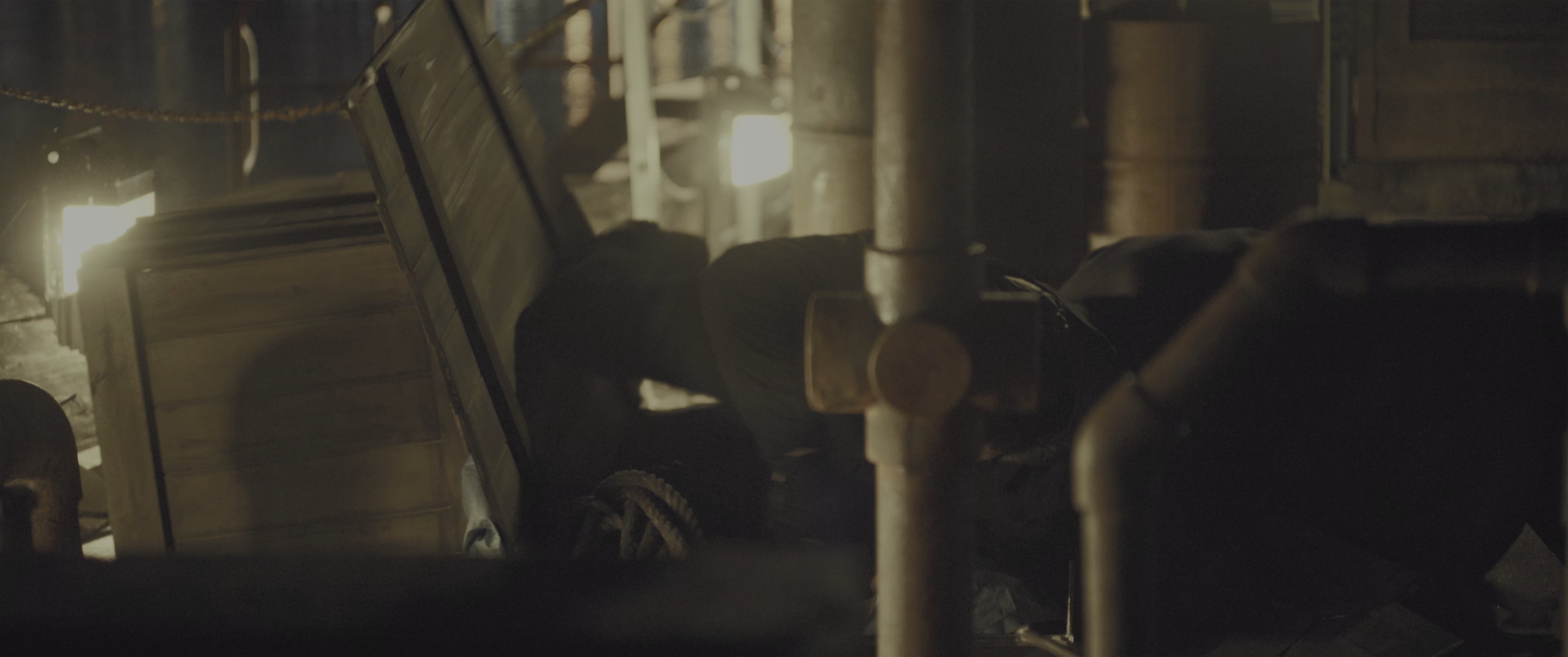 庇护之地 [国语音轨].Shelter.2026.2160p.WEB-DL.H265.HDR.DDP5.1-PandaQT 8.48GB-7.png