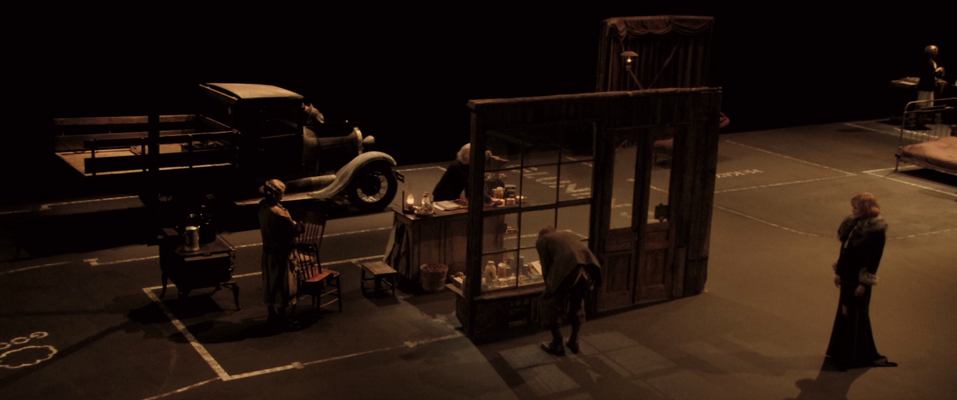 狗镇 [简繁字幕].Dogville.2003.BluRay.1080p.x265.10bit-SSDSSE 8.53GB-2.png