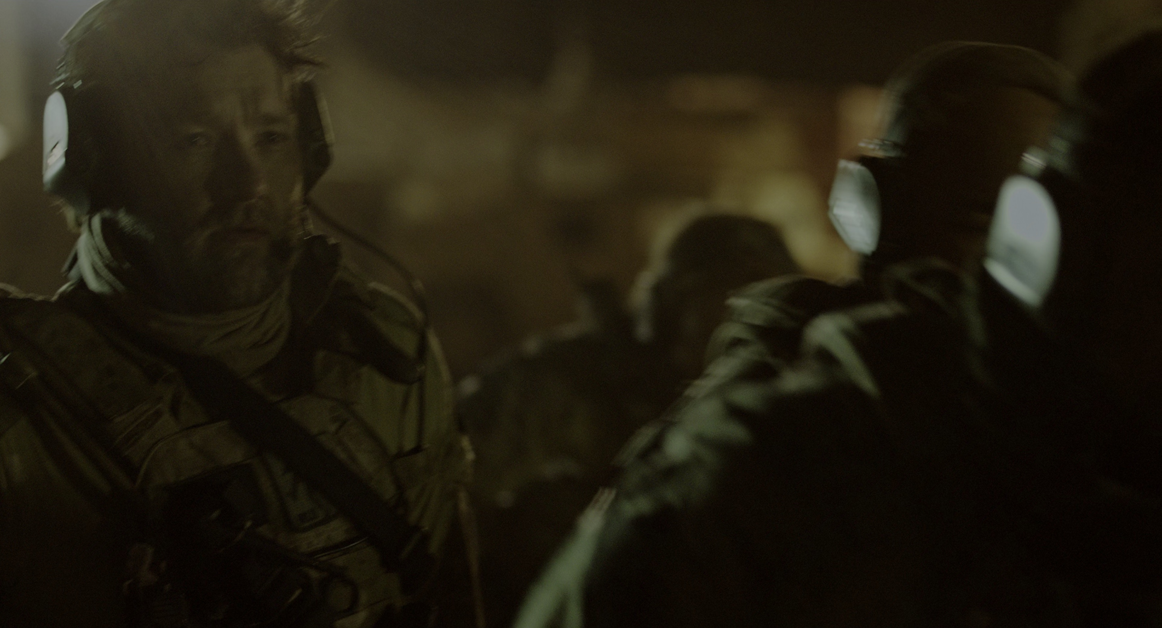 猎杀本·拉登 [简繁英特效字幕].Zero.Dark.Thirty.2012.BluRay.2160p.x265.10bit.HDR.2Audio-SSDSSE 31.72GB-6.png