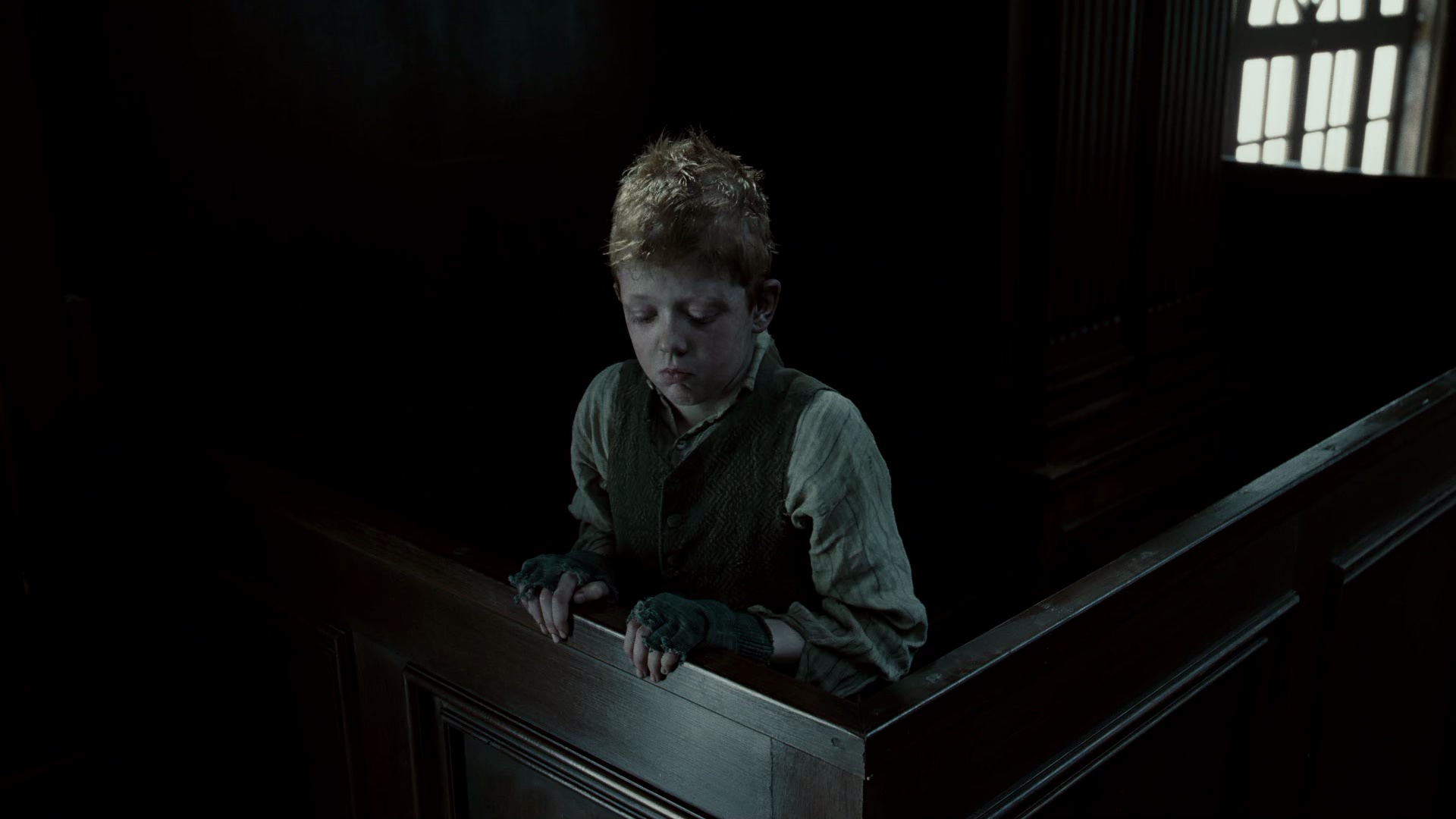 理发师陶德 [中英字幕].Sweeney.Todd-The.Demon.Barber.of.Fleet.Street.2007.BluRay.1080p.x265.10bit-SSDSSE 7.34GB-4.png