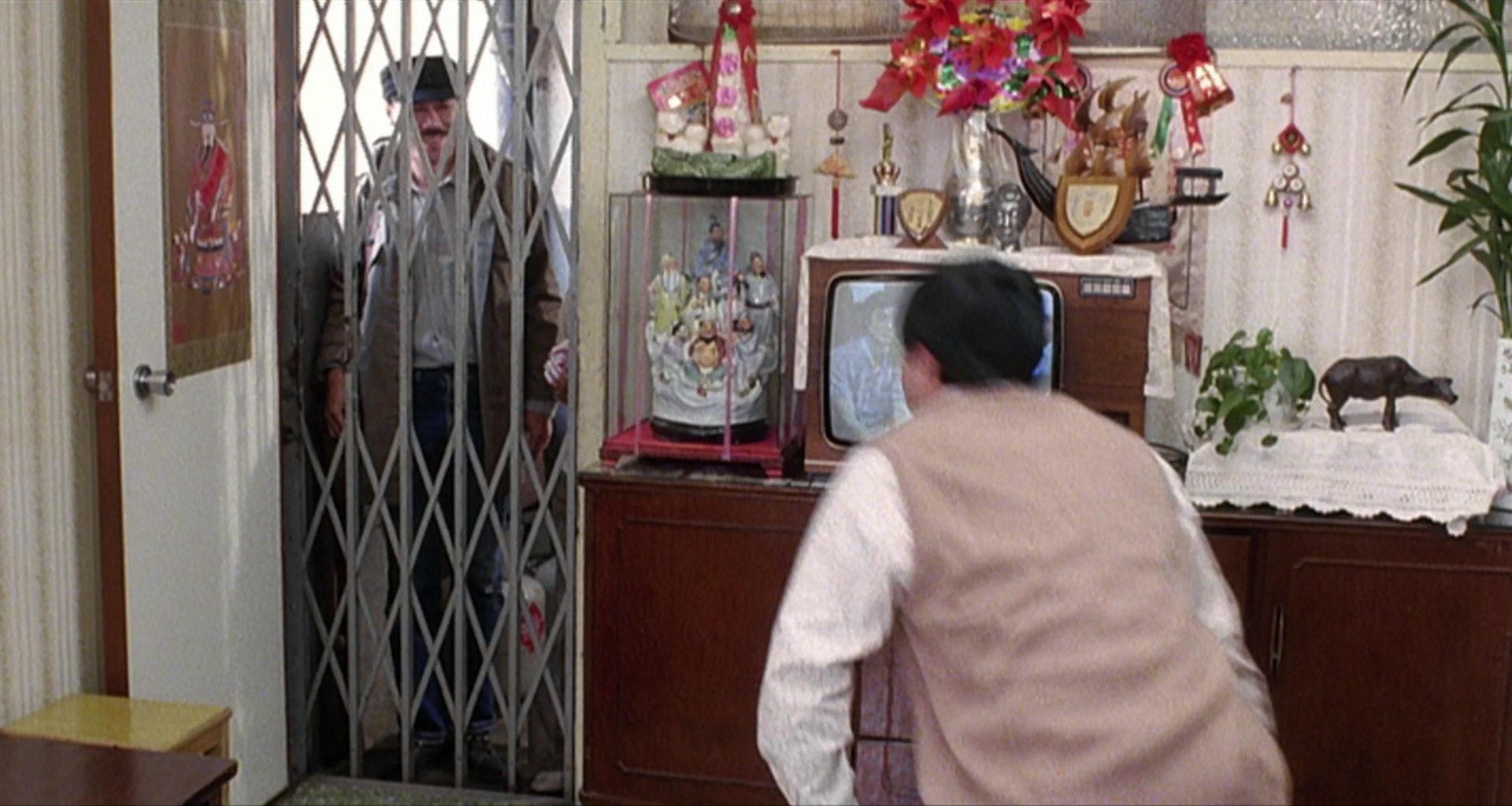 癫佬正传 [国粤多音轨/简繁英字幕].The.Lunatics.1986.BluRay.1080p.x265.10bit.2Audio-SSDSSE 4.74GB-3.png