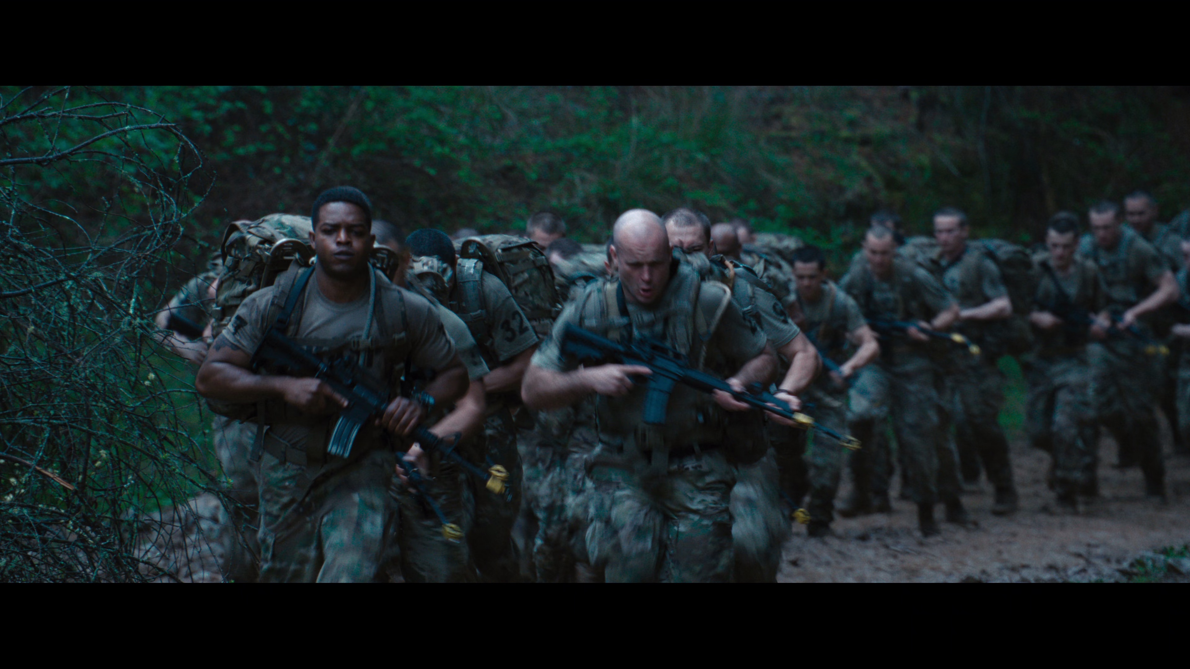 侵略机器 [简繁英字幕].War.Machine.2026.2160p.NF.WEB-DL.DDP.5.1.Atmos.HDR10.H.265-DreamHD 10.48GB-2.png