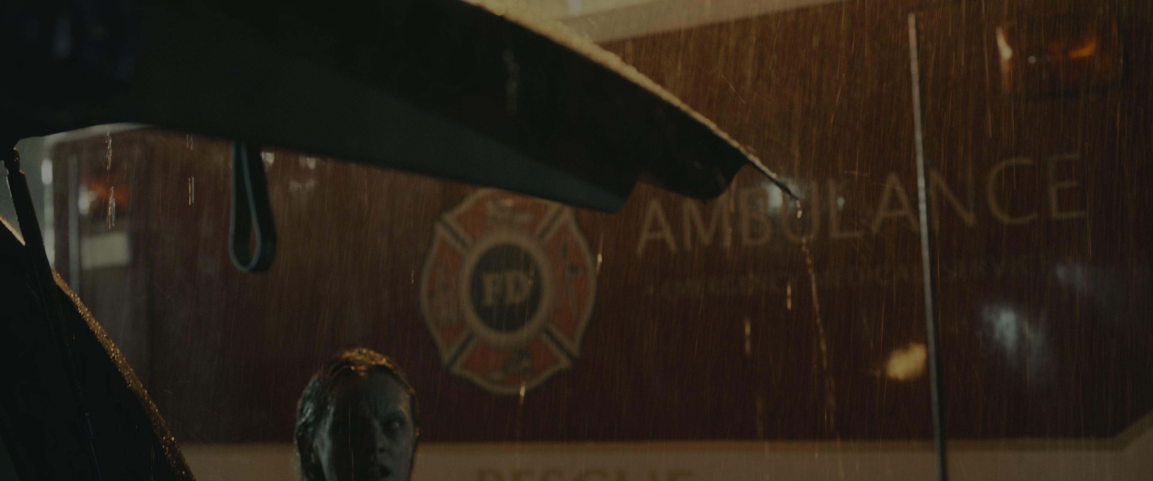 隐形人 [简繁英字幕].The.Invisible.Man.2020.BluRay.2160p.x265.10bit.HDR-SSDSSE 20.20GB-6.png