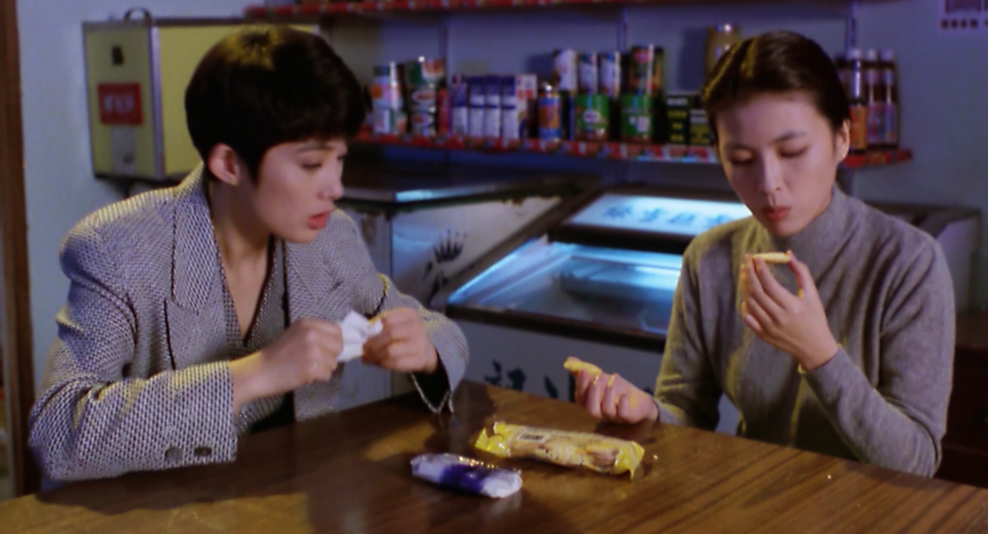 与龙共舞 [国粤多音轨/简繁英字幕].Dances.With.the.Dragon.1991.BluRay.1080p.x265.10bit.2Audio-SSDSSE 6.77GB-4.png