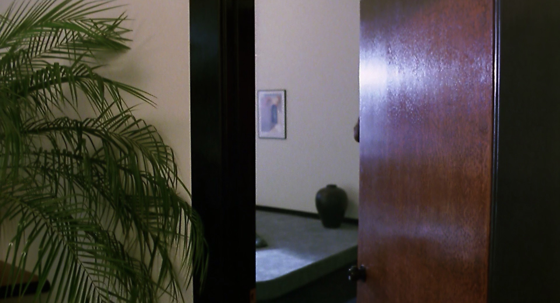 与龙共舞 [国粤多音轨/简繁英字幕].Dances.With.the.Dragon.1991.BluRay.1080p.x265.10bit.2Audio-SSDSSE 6.77GB-6.png