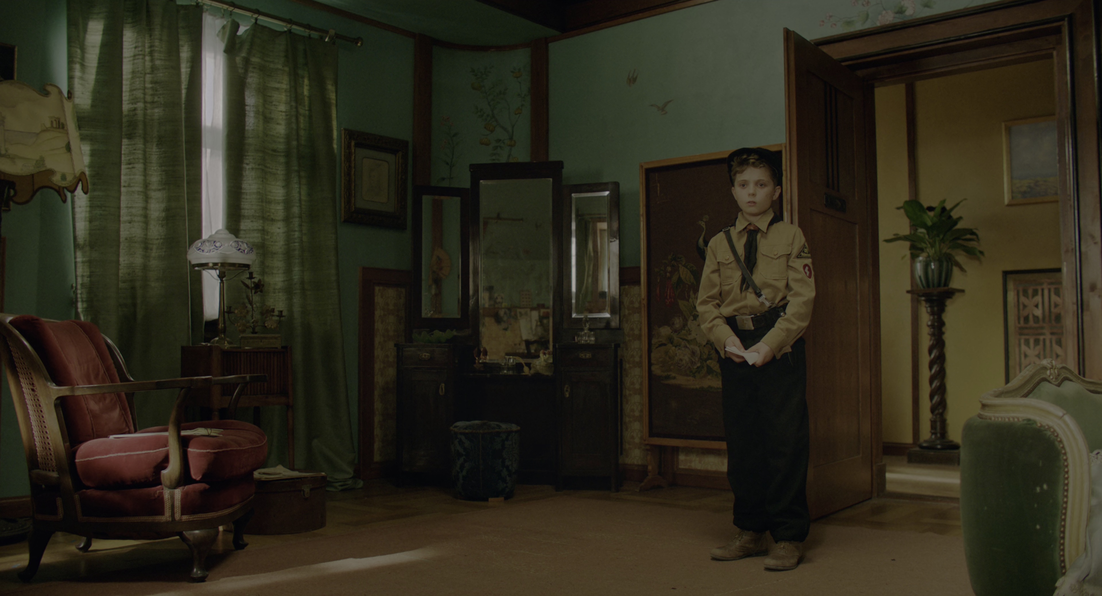 乔乔的异想世界 [简繁英双语字幕].Jojo.Rabbit.2019.BluRay.2160p.x265.HDR-SSDSSE 19.23GB-4.png