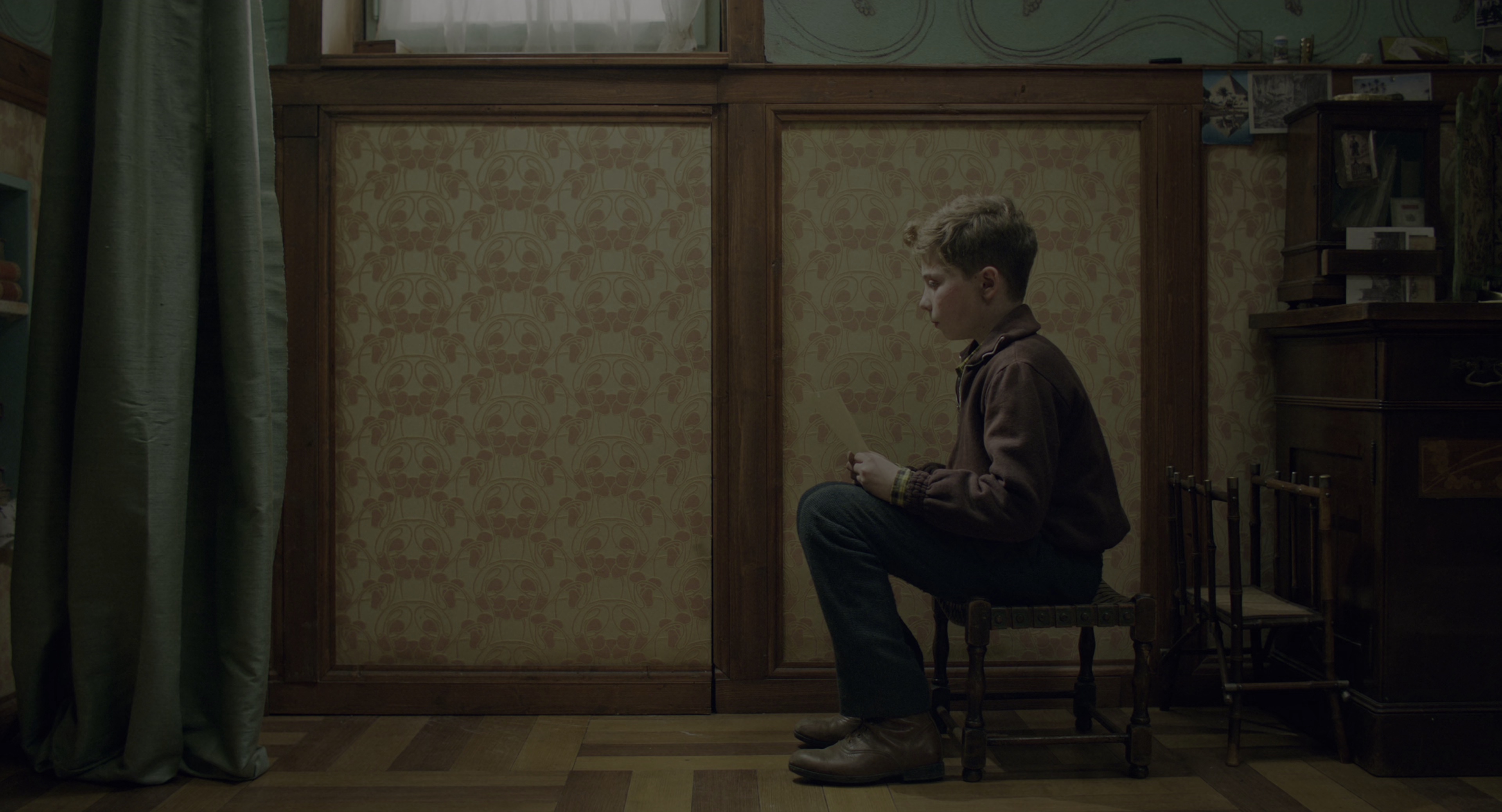 乔乔的异想世界 [简繁英双语字幕].Jojo.Rabbit.2019.BluRay.2160p.x265.HDR-SSDSSE 19.23GB-7.png