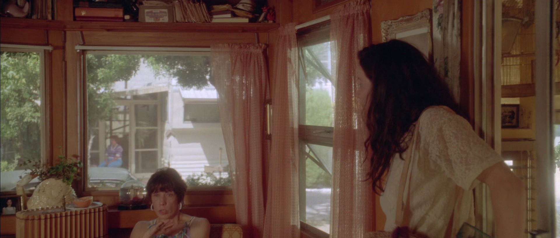 银色·性·男女 [简繁英字幕].Short.Cuts.1993.BluRay.1080p.x265.10bit-SSDSSE 11.54GB-4.png