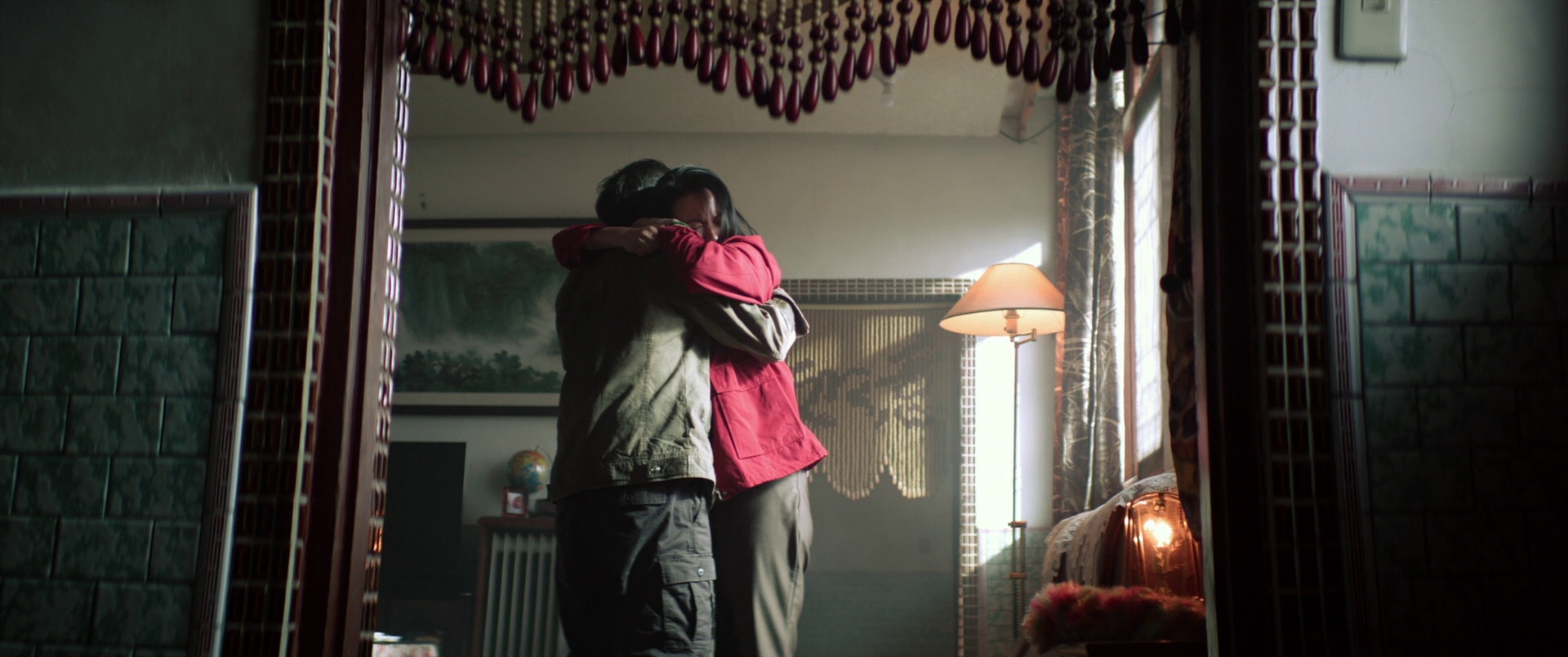 山忌.黄衣小飞侠 [中文字幕/国语配音].Haunted.Mountains.The.Yellow.Taboo.2025.1080p.BluRay.x264.TrueHD.5.1-ParkHD 9.10GB-7.png