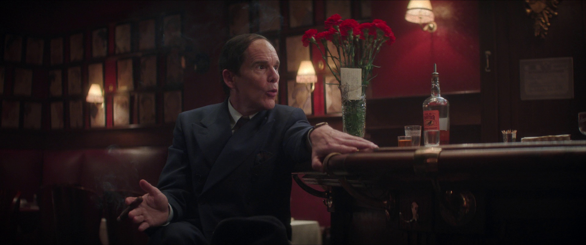 蓝月亮 [简繁英字幕].Blue.Moon.2025.1080p.BluRay.x264.DTS-HD.MA.5.1-ParkHD 8.48GB-2.png