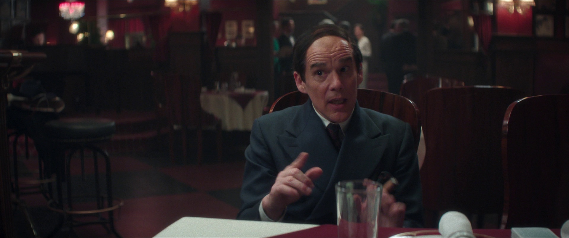 蓝月亮 [简繁英字幕].Blue.Moon.2025.1080p.BluRay.x264.DTS-HD.MA.5.1-ParkHD 8.48GB-3.png