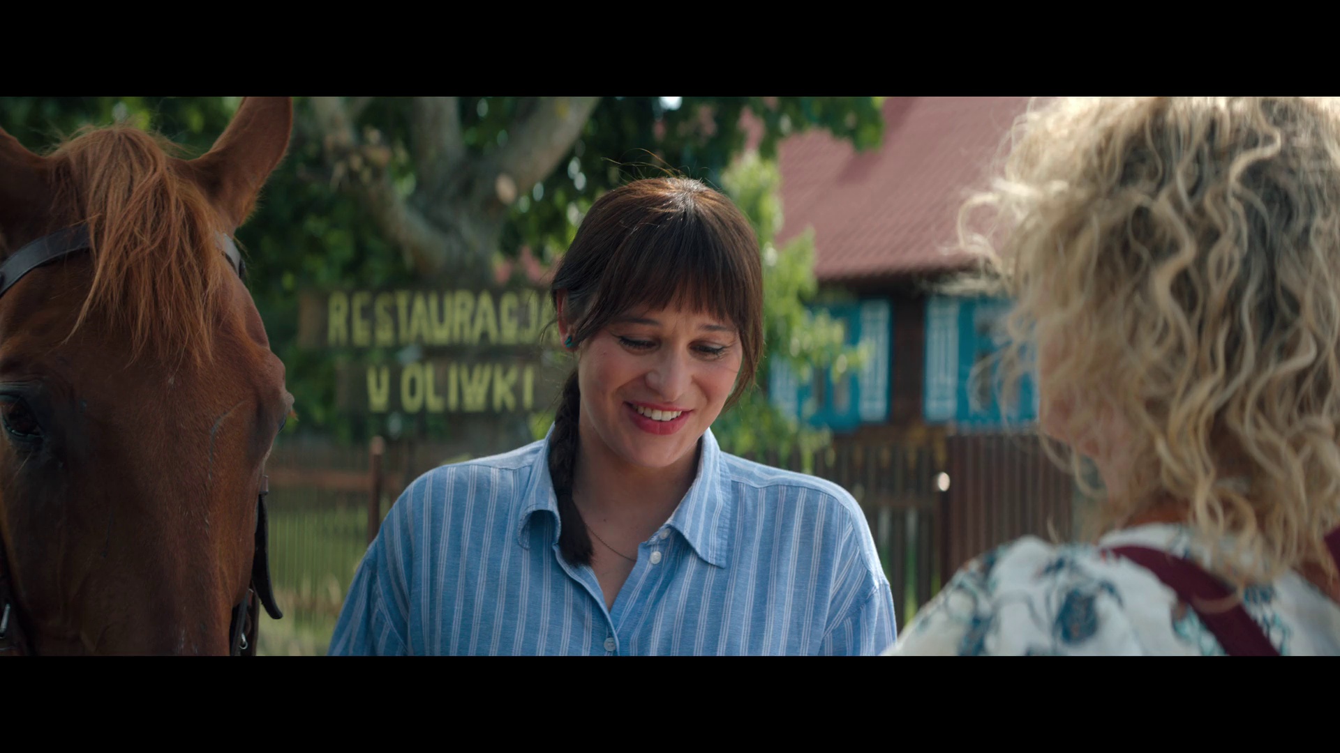 村民总动员 [简繁英字幕].It.Takes.a.Village.2026.1080p.NF.WEB-DL.DDP5.1.Atmos.H264-PandaQT 4.25GB-2.png