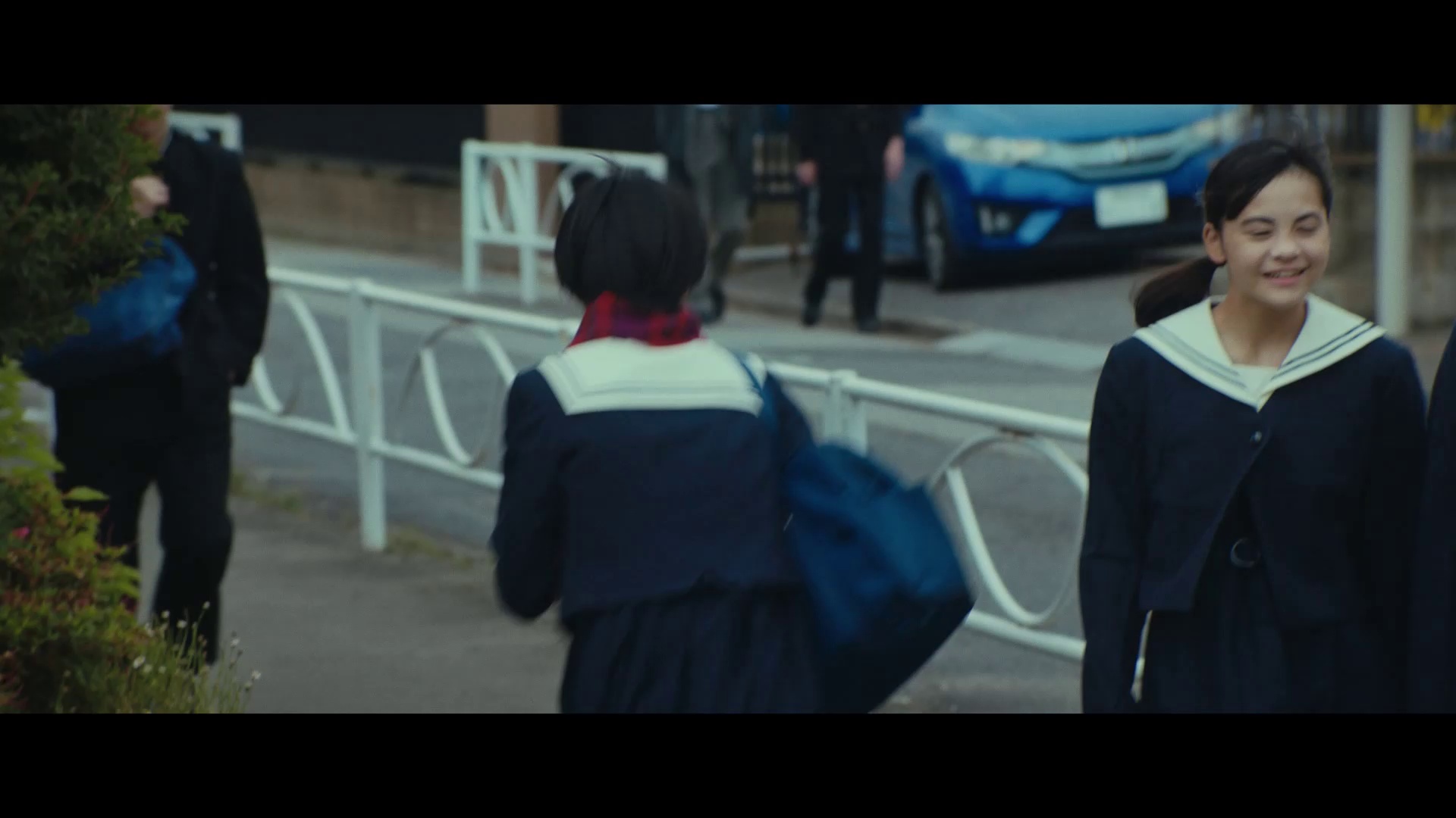 异国日记 [中文字幕].Worlds.Apart.2024.1080p.CATCHPLAY.WEB-DL.H264.AAC-QuickIO 4.00GB-2.png