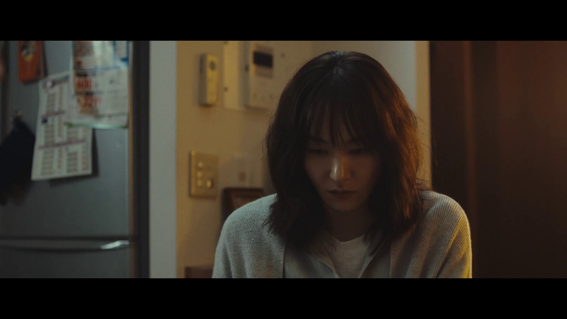 异国日记 [中文字幕].Worlds.Apart.2024.1080p.CATCHPLAY.WEB-DL.H264.AAC-QuickIO 4.00GB-4.png