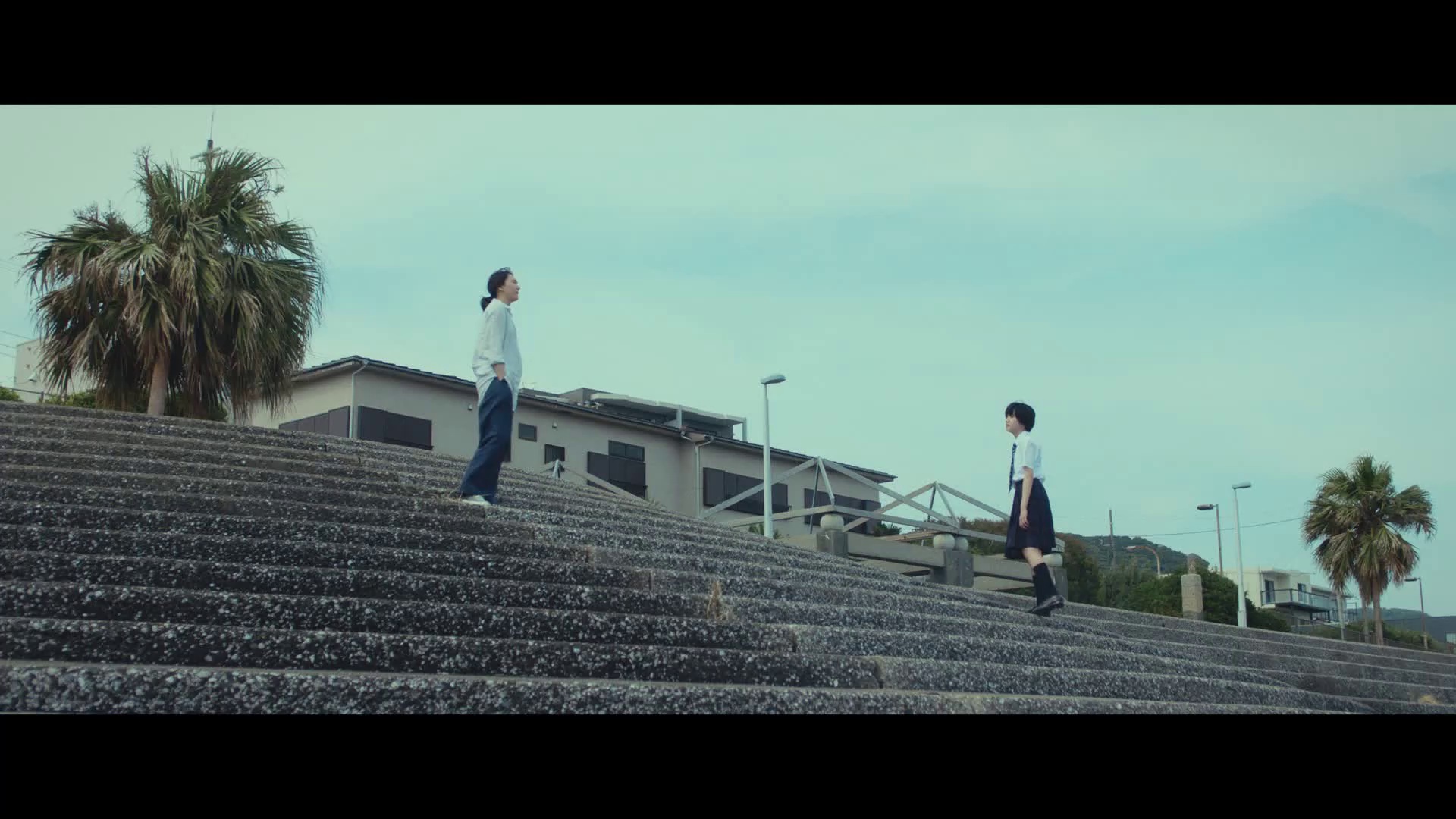 异国日记 [中文字幕].Worlds.Apart.2024.1080p.CATCHPLAY.WEB-DL.H264.AAC-QuickIO 4.00GB-7.png