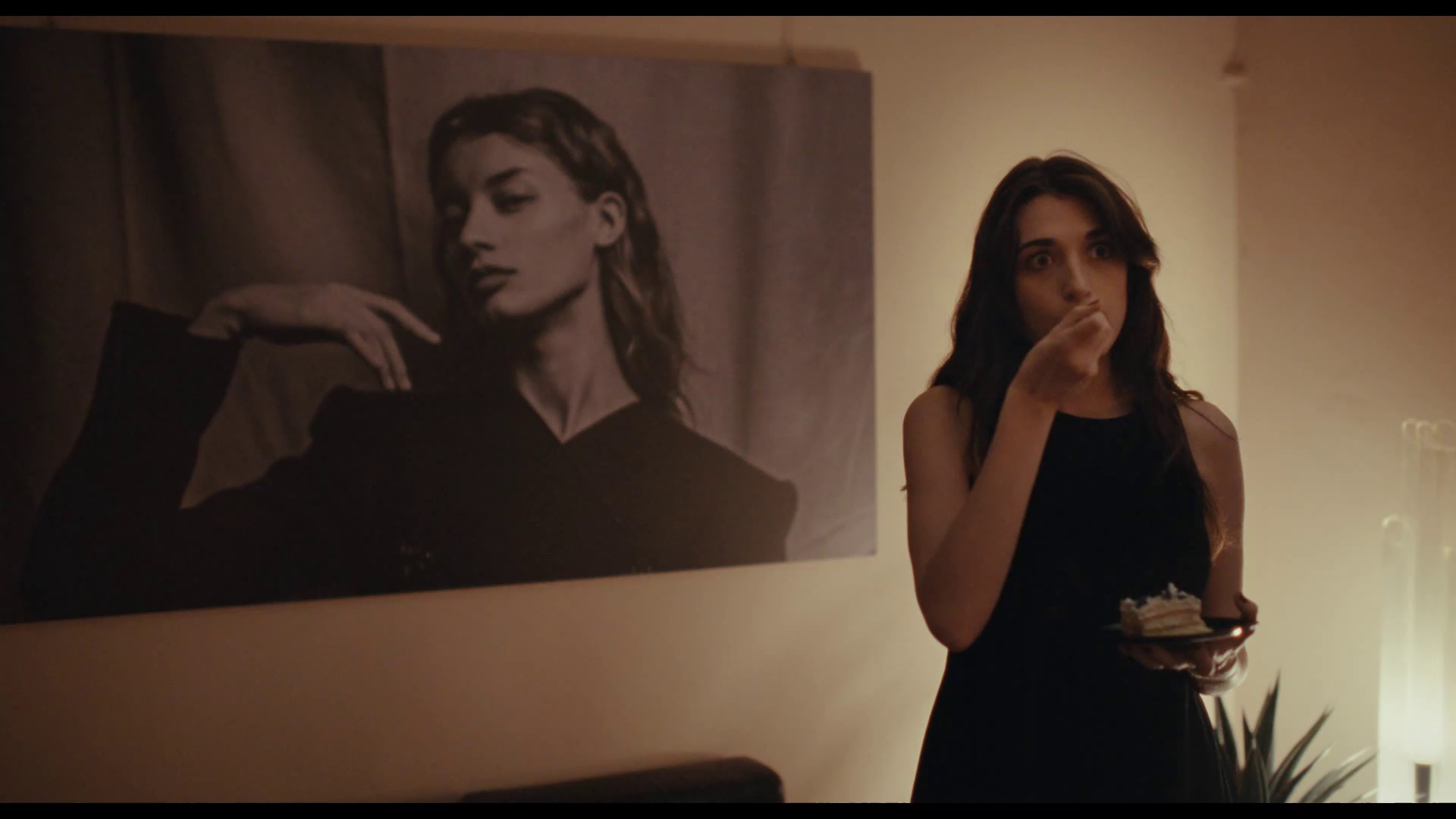 短暂的恋情 [中文字幕].A.Brief.Affair.2025.1080p.CATCHPLAY.WEB-DL.H264.AAC-QuickIO 2.84GB-2.png