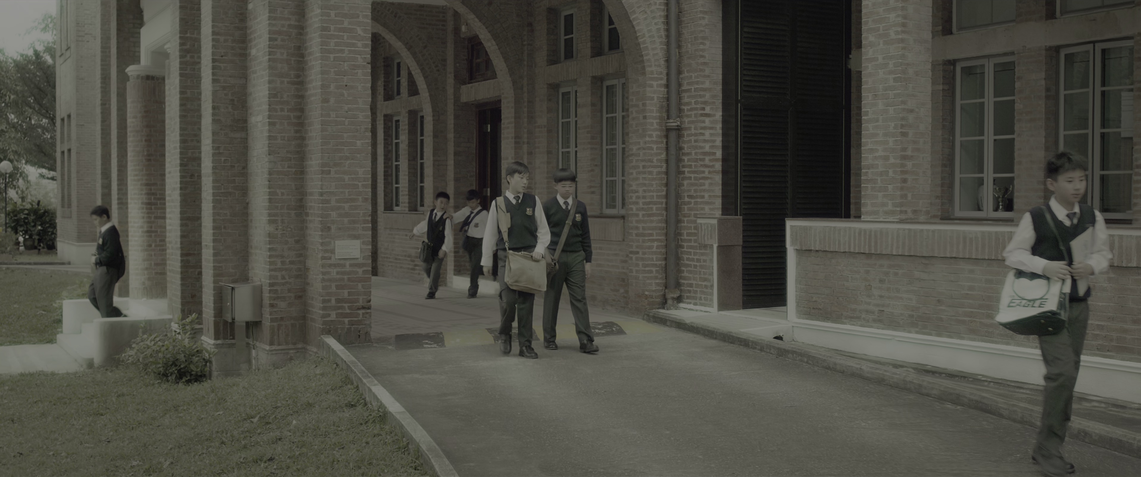 拆弹专家2 [HDR/杜比视界双版本][国粤多音轨/简繁英字幕].2020.2160p.UHD.BluRay.x265.10bit.DV.TrueHD.7.1.Atmos.2Audio-QuickIO 19.96GB-6.png