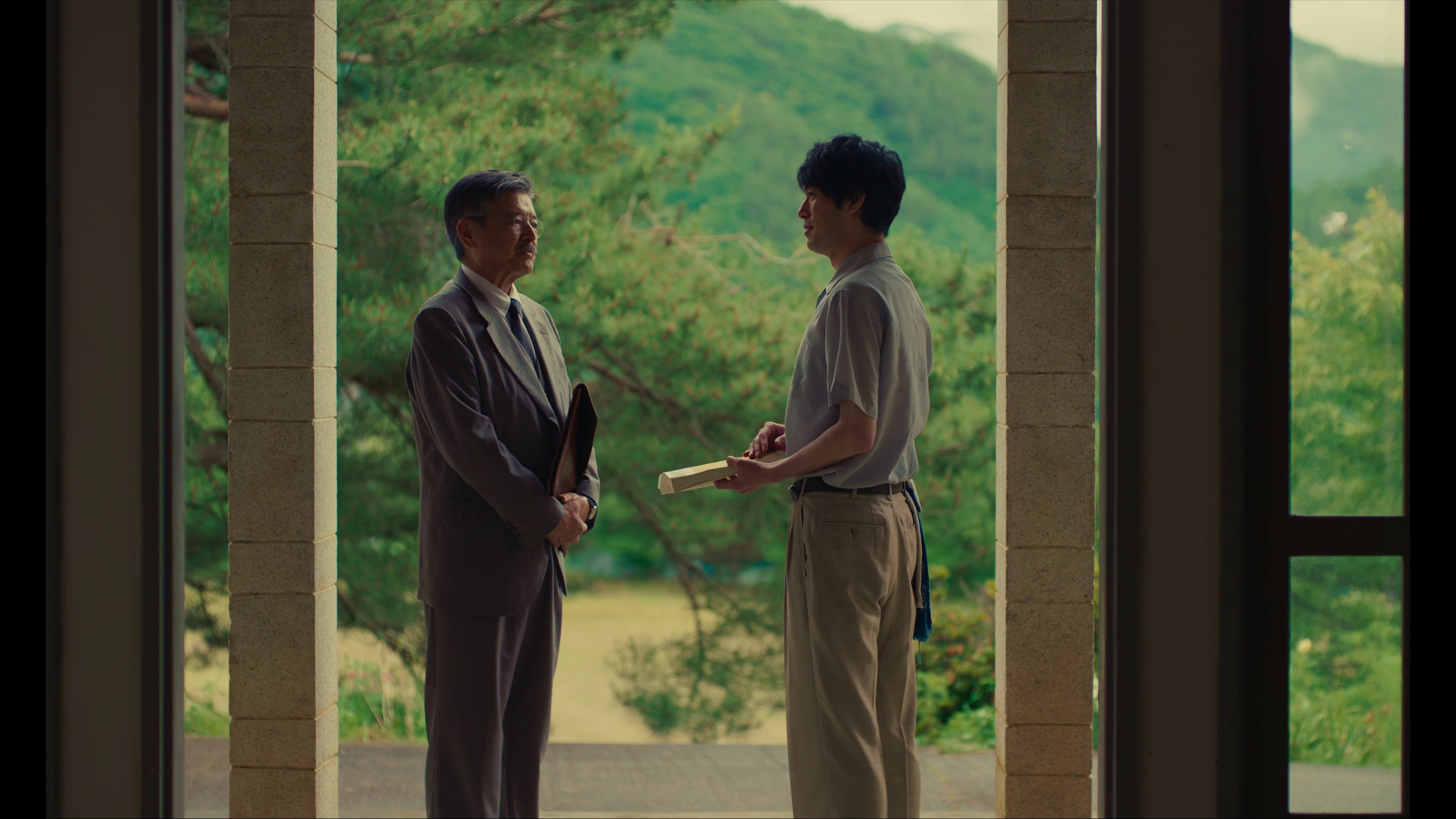 远山淡影 [30帧率版本][中文字幕].A.Pale.View.of.Hills.2025.2160p.HamiVideo.WEB-DL.AAC2.0.H.264-DreamHD 16.57GB-6.png