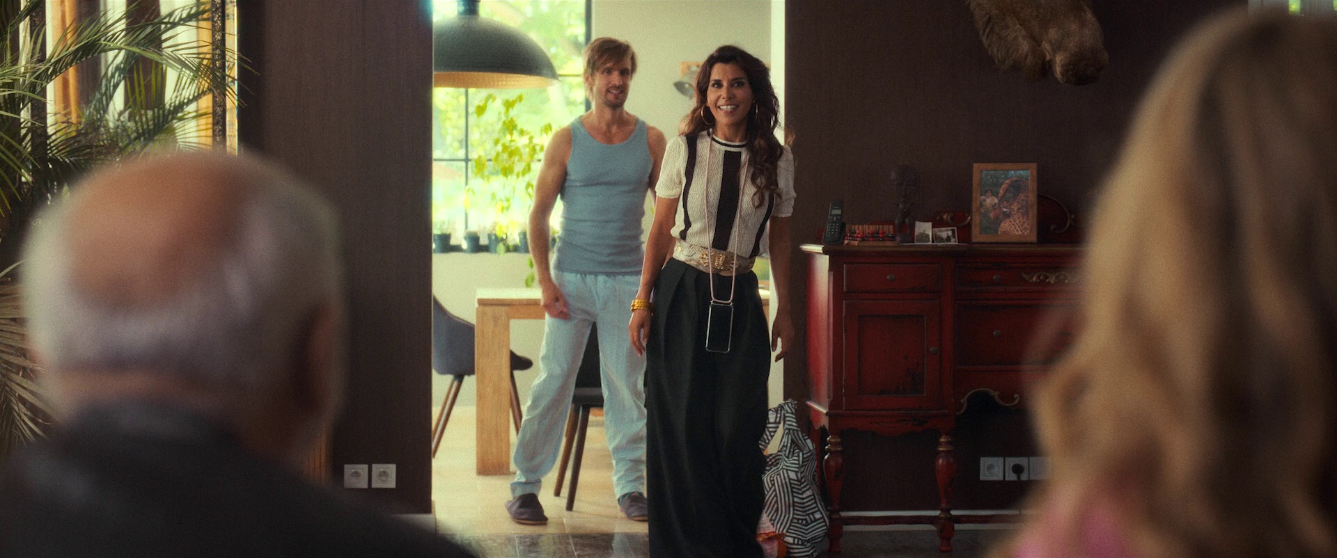 借口公司2 [中文字幕].Alibi.Com.2.2023.BluRay.1080p.DTS-HD.MA.5.1.x264-DreamHD 11.56GB-4.png