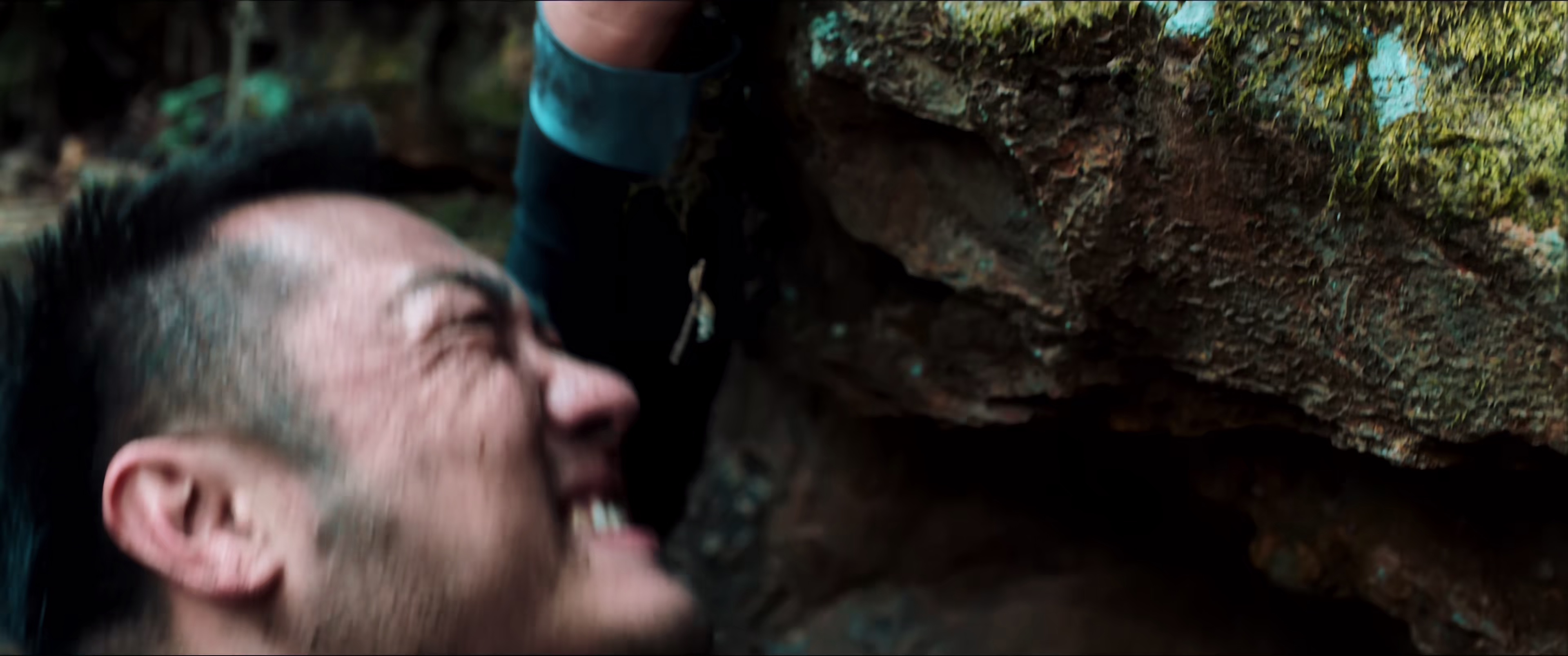 战刀屠狼2 [国语配音/中文字幕].Wolf.Hunters.2.2026.2160p.WEB-DL.H265.DDP2.0-QuickIO 3.26GB-4.png